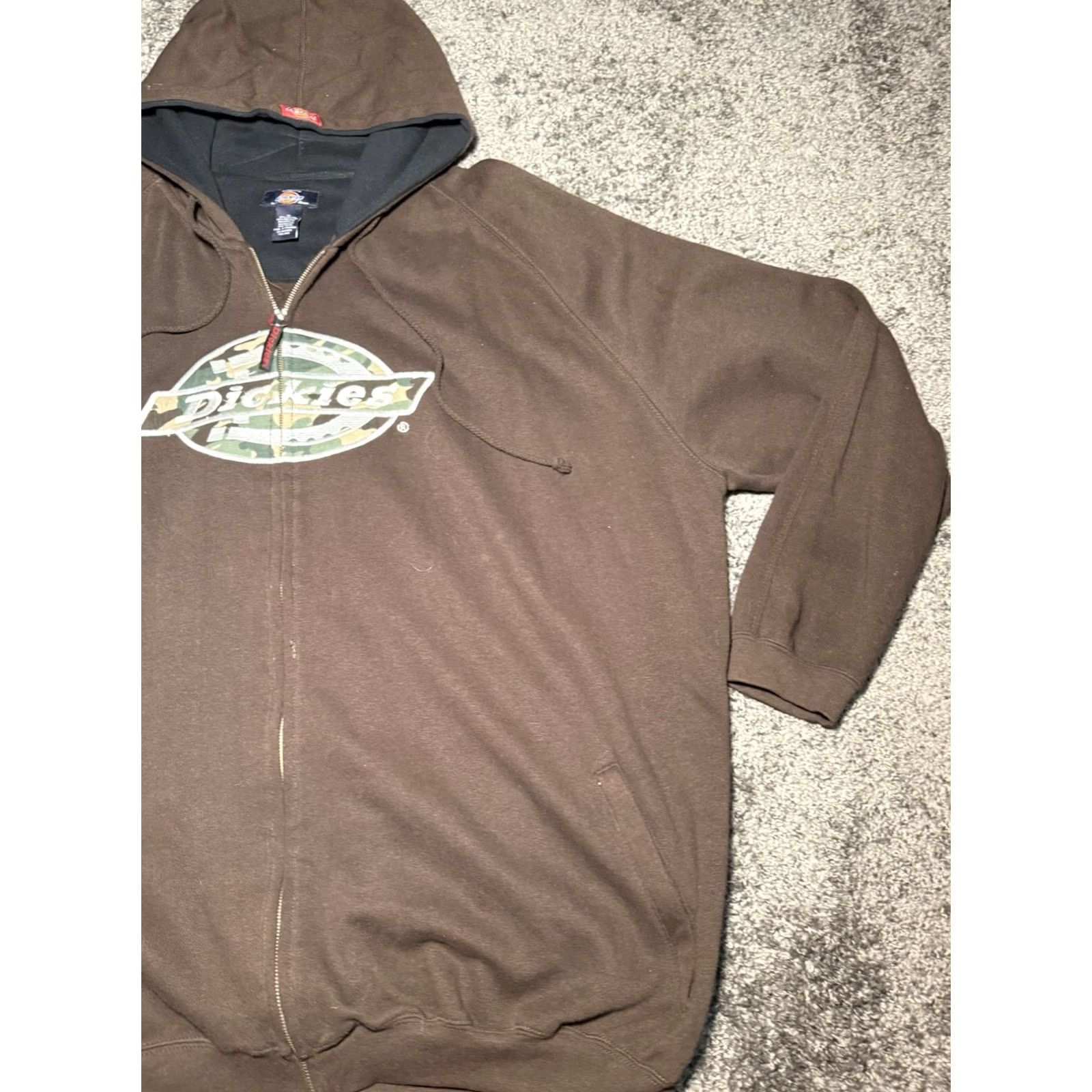 Dickies VINTAGE Dickies Full Zip Hoodie XL Brown Camo Logo Airbrushed Gremlin Cool Mens Hoodie Adult XL Brown Camo Gremlin Logo Zipper Pockets Size US XL / EU 56 / 4 - 4 Thumbnail