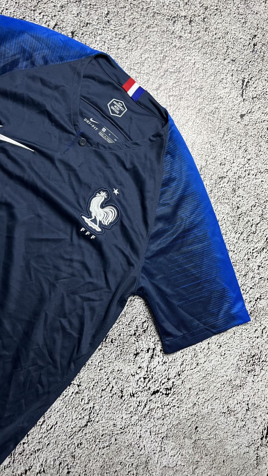Nike Nike 2018 France national football team soccer jersey Size US S / EU 44-46 / 1 - 2 Thumbnail