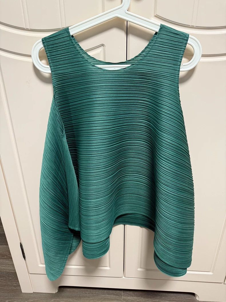 Issey Miyake Issey Miyake size:3 Green spring striped vest Size M / US 6-8 / IT 42-44 - 1 Thumbnail