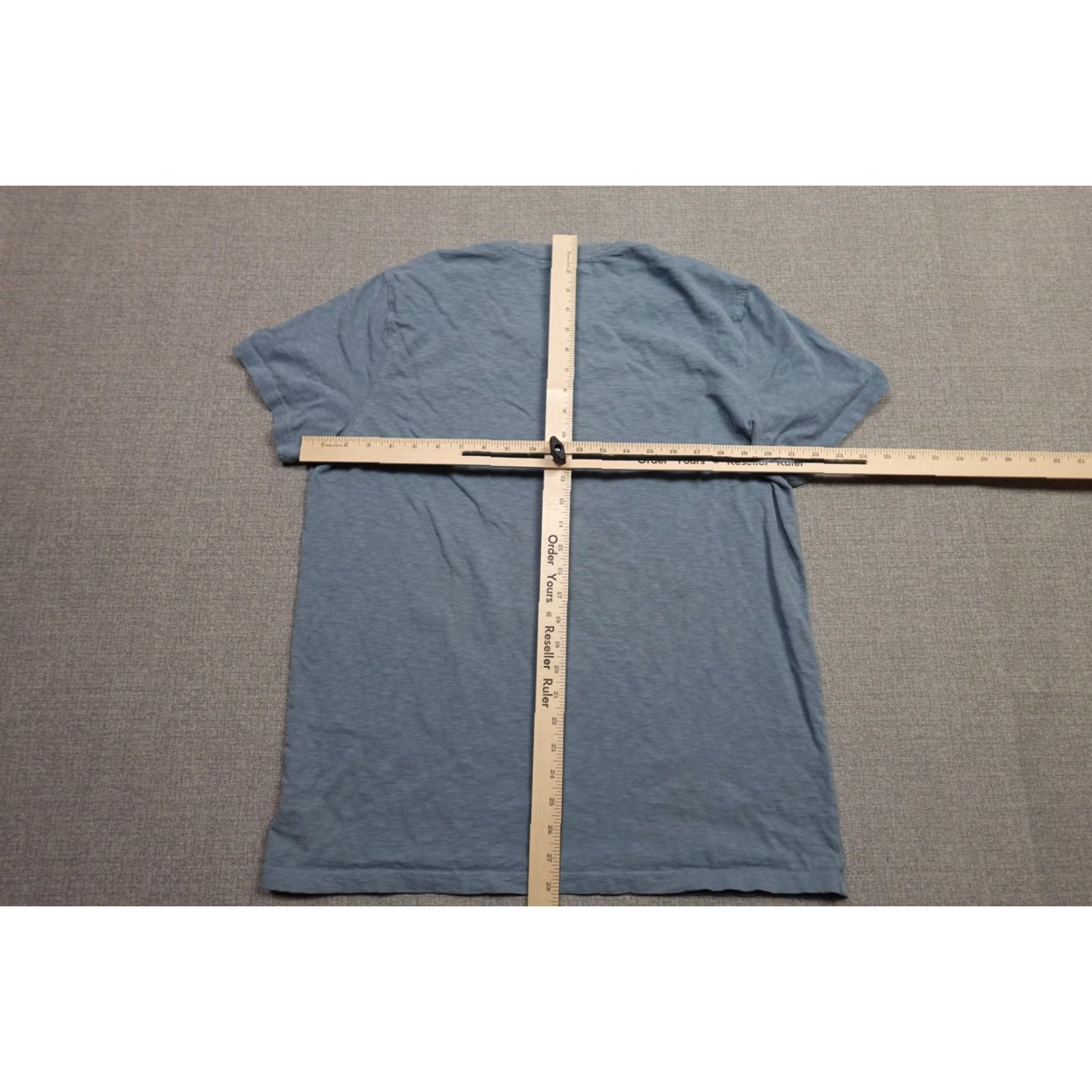 Vintage VINTAGE? No. (But not included) → American Giant Shirt Mens Large Blue V-Neck Short Sleeve Blank Comfort Soft Size US L / EU 52-54 / 3 - 4 Thumbnail