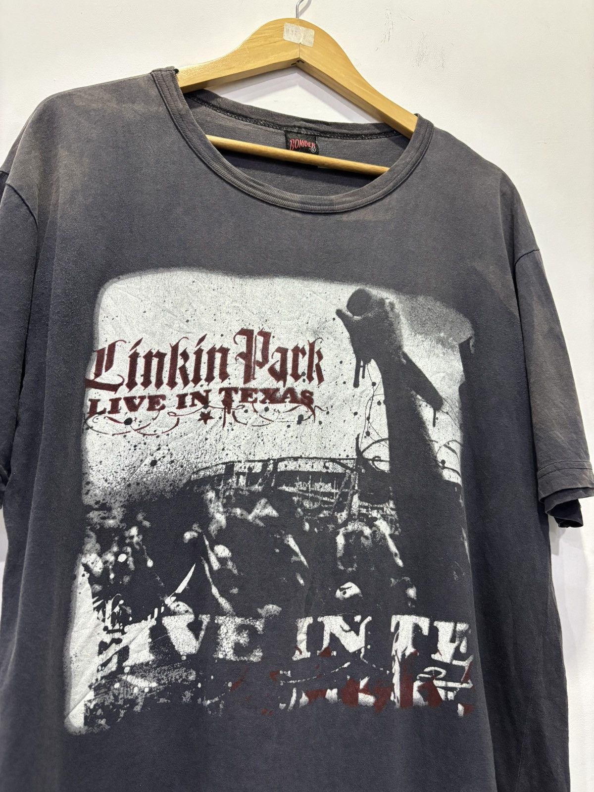 Band Tees Vintage Linkin Park Live In Texas Tshirt Size US XL / EU 56 / 4 - 4 Thumbnail