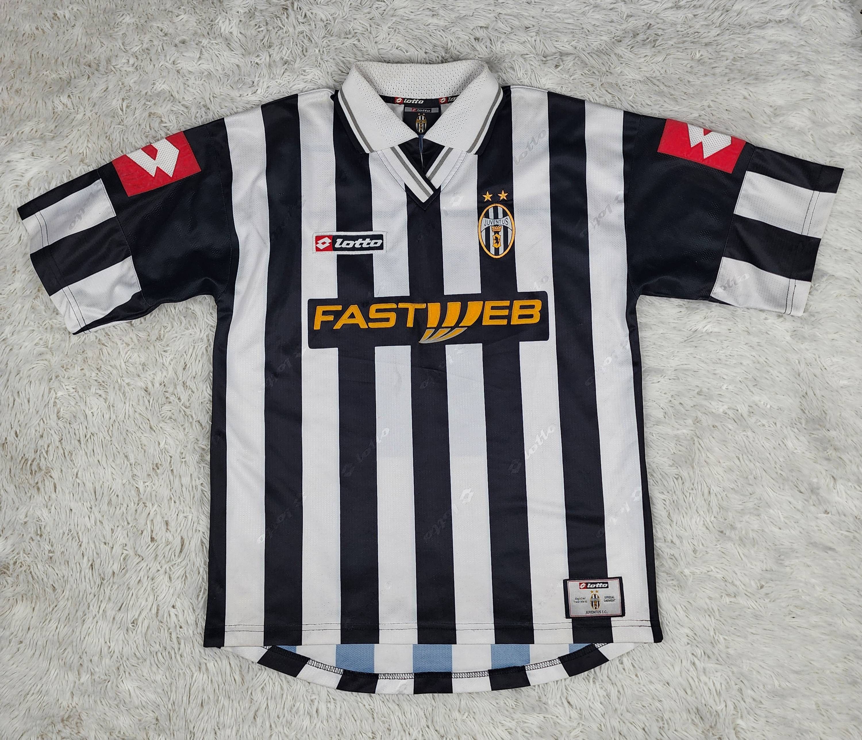 Lotto Sport Vintage Y2K Juventus F.C. 2001 Home jersey Size US M / EU 48-50 / 2 - 1 Thumbnail