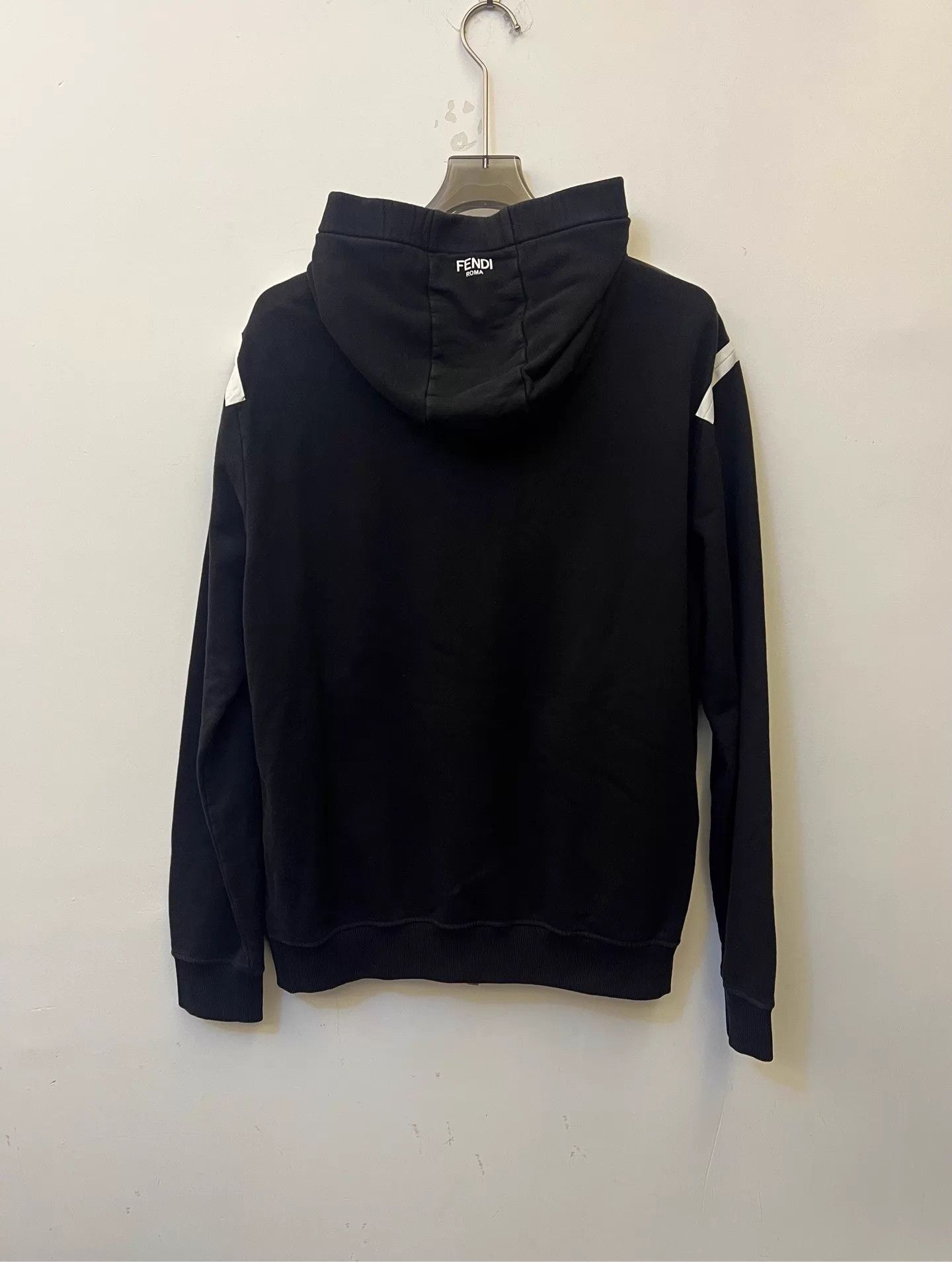 Fendi FENDI Logo Strap Hoodie XL Near New Authentic Size US XL / EU 56 / 4 - 3 Thumbnail