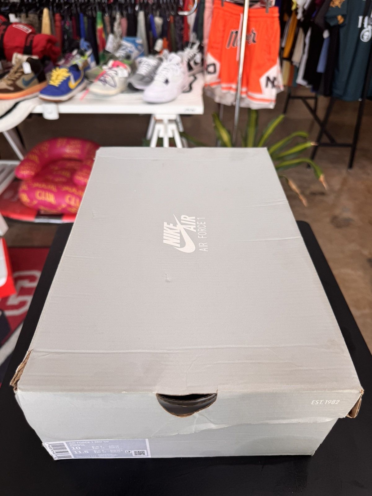 Nike Nike Air Max 1 Black Light Bone Sz. 13 (2018) Size US 13 / EU 46 - 12 Thumbnail