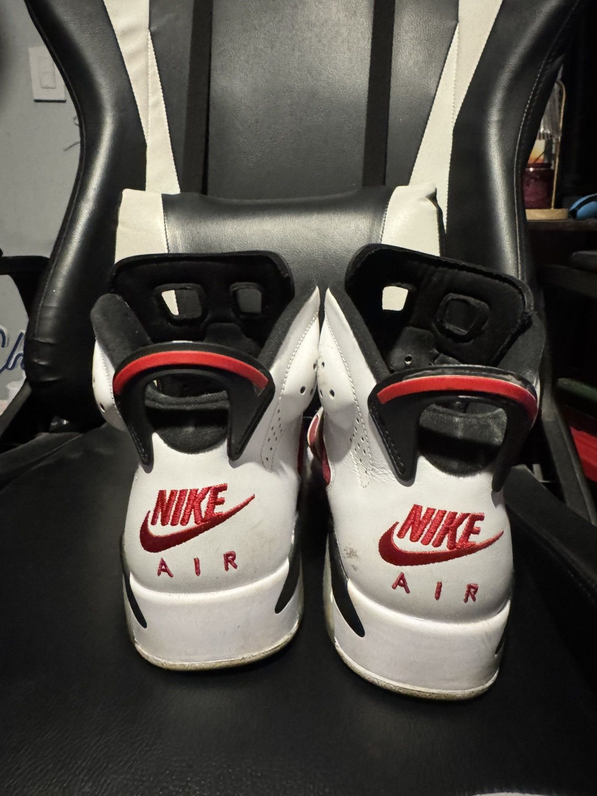 Jordan Brand Air Jordan 6 Retro “Carmine 2021” Size US 9.5 / EU 42-43 - 2 Thumbnail