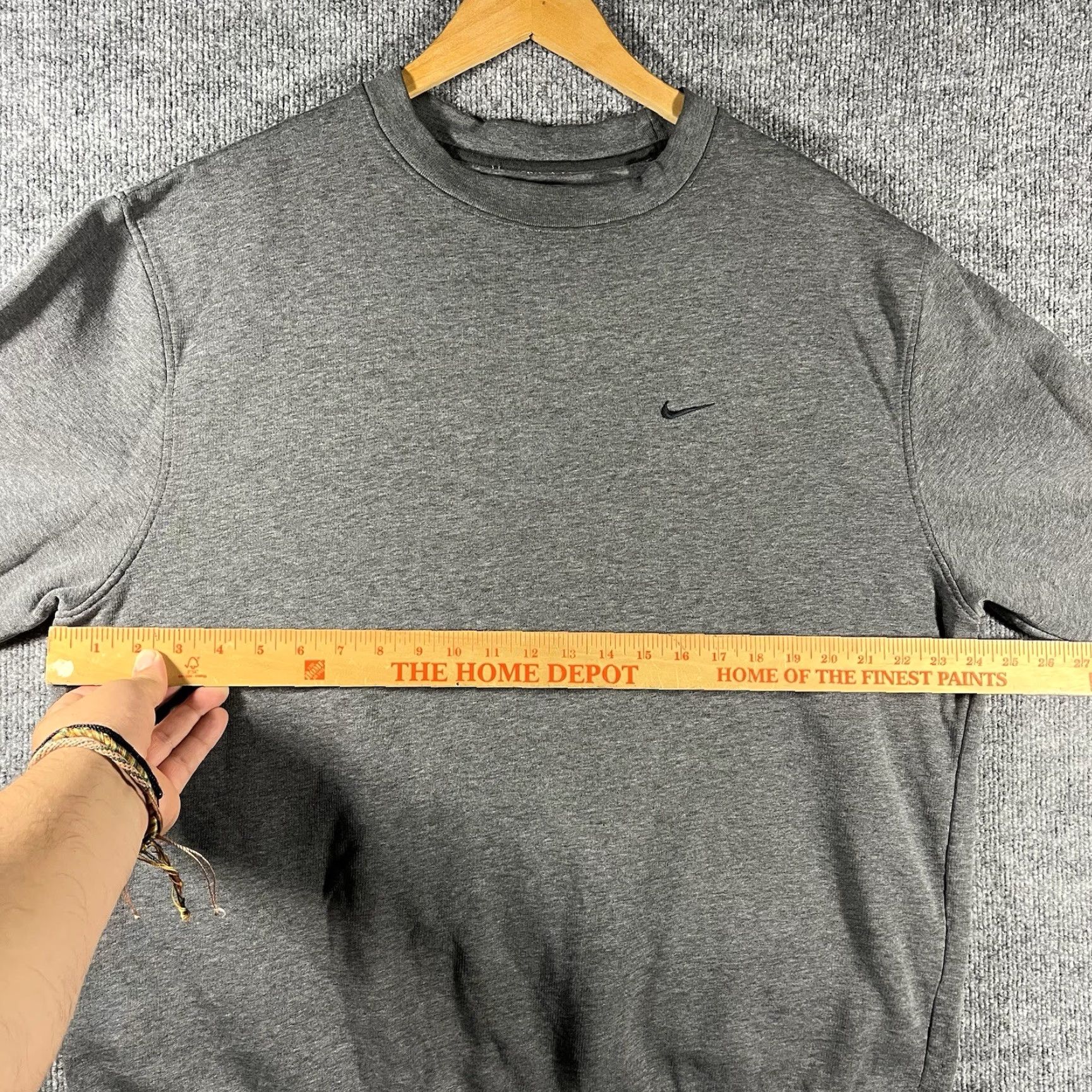 Nike VINTAGE Nike Sweatshirt Crew Neck Embroidered Swoosh Logo Gray Large Men L 90s Y2K Size US L / EU 52-54 / 3 - 5 Thumbnail