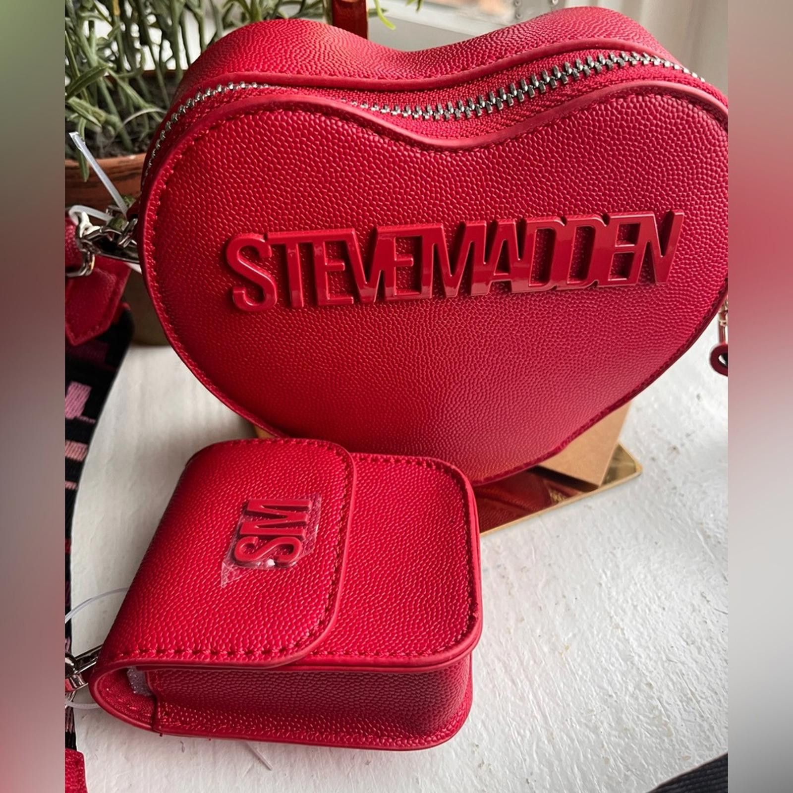 Steve Madden Steve Madden Red Crimson Heart Crossbody Bag Size ONE SIZE - 3 Thumbnail