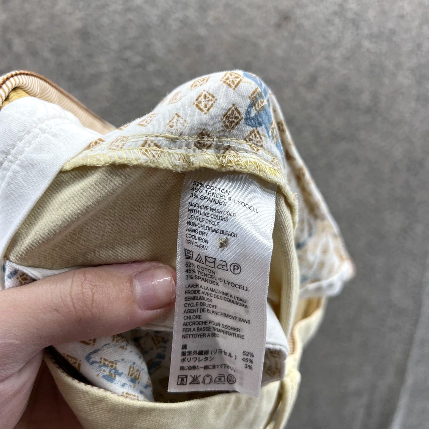 Tommy Bahama Tommy Bahama Shorts Mens 33 Beige Stretch Chino Flat Front Casual 10 Inseam Mens Beige Cotton Lyocell Spandex 33 Inseam Size US 33 - 3 Thumbnail