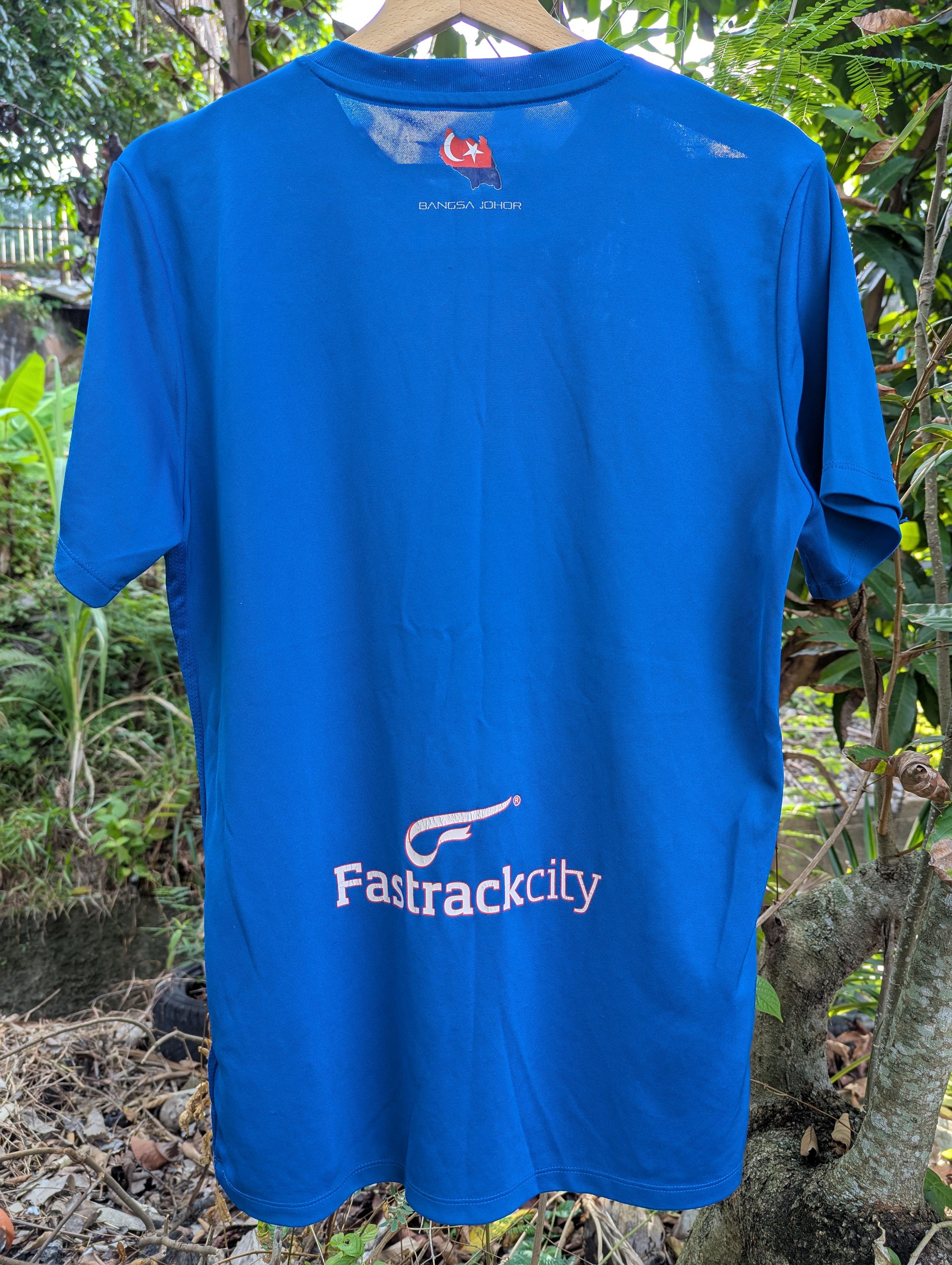 Nike NIKE JOHOR JDT 2017 FOOTBALL SHIRT JERSEY Size US M / EU 48-50 / 2 - 8 Thumbnail