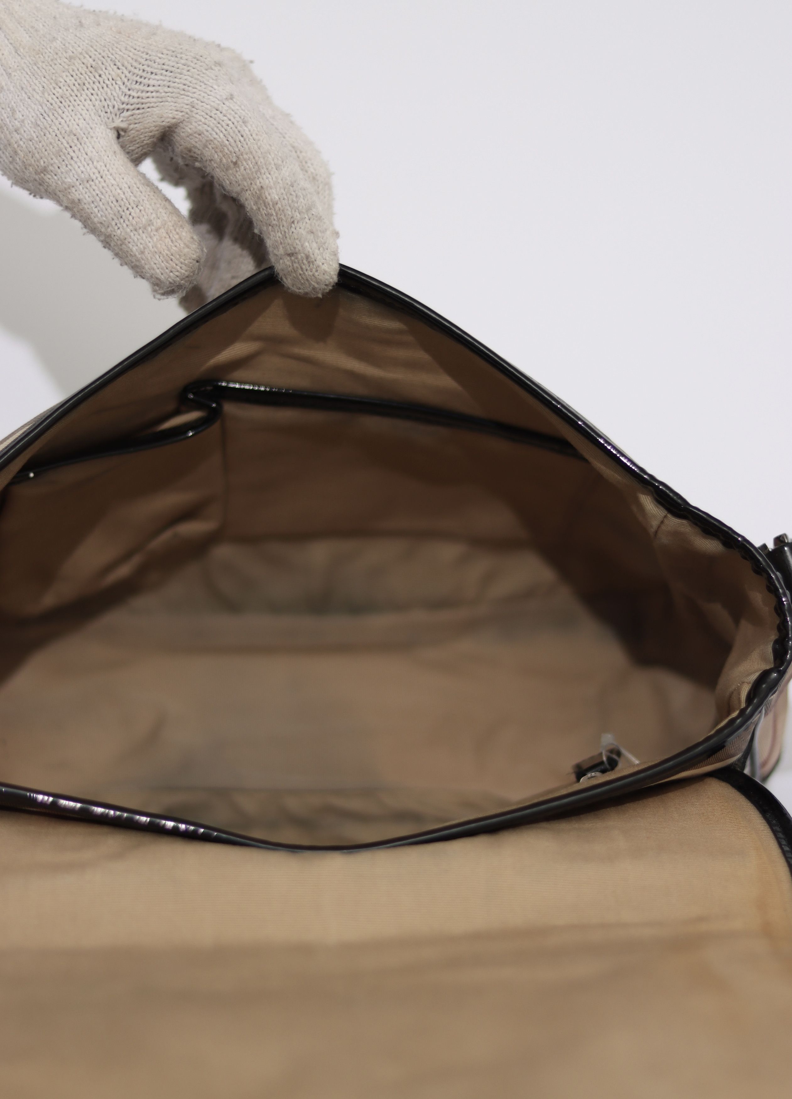 Burberry BURBERRY Nova Check Messenger Bag Black Size ONE SIZE - 4 Thumbnail