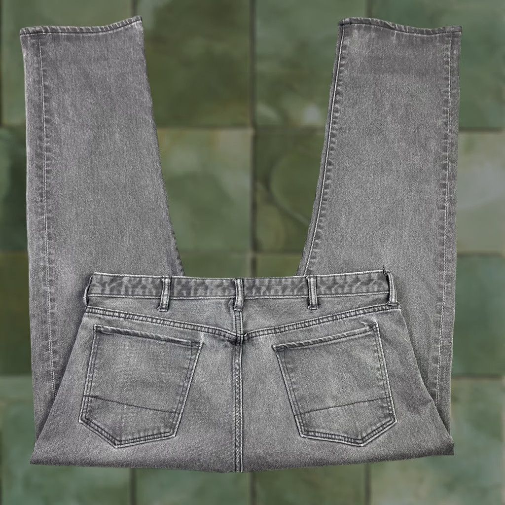 Banana Republic Banana Republic Jeans Slim Denim 38x31 Gray Men Modern Classic Stretch 5-Pocket Belt Loops Size US 38 / EU 54 - 1 Thumbnail