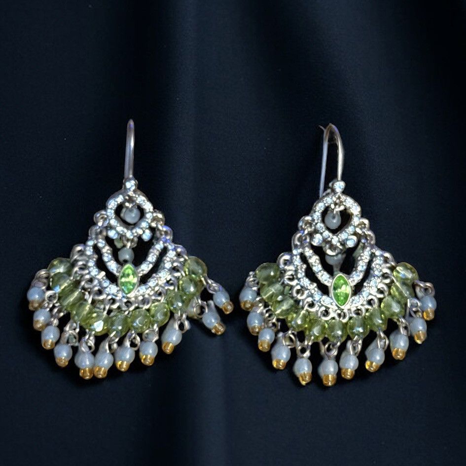 Other Silver tone green beads and rhinestones chandelier earrings Size ONE SIZE - 1 Thumbnail