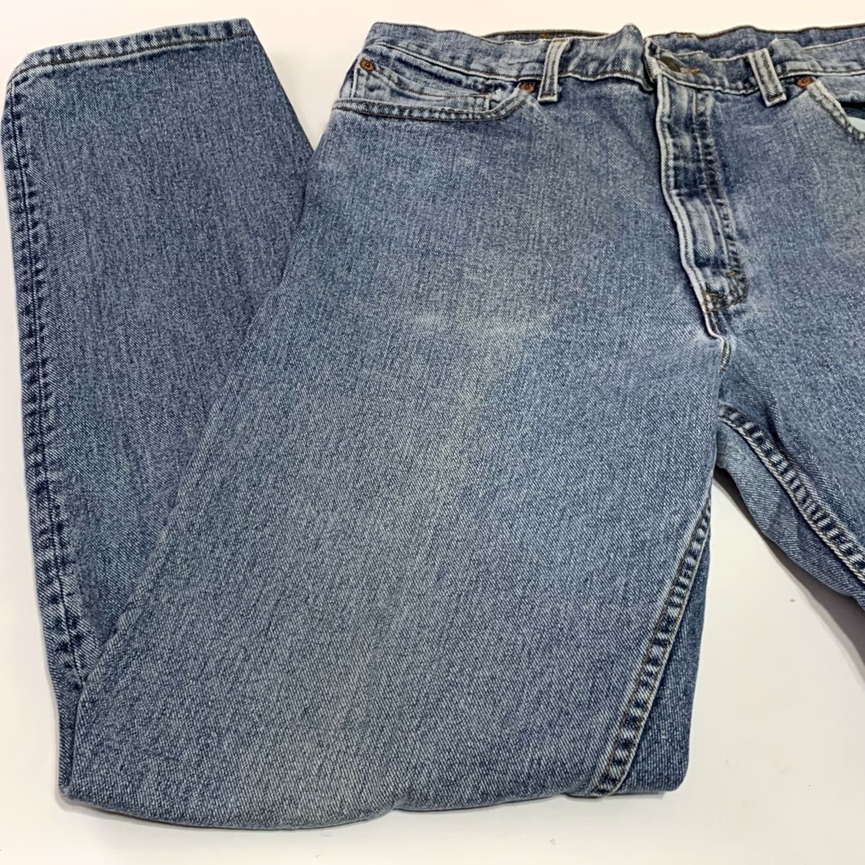 Levi's VINTAGE Levi's 550 Jeans Distressed Faded USA 34x33 Relaxed Fit Denim Blue Mens Jeans Size US 34 / EU 50 - 4 Thumbnail