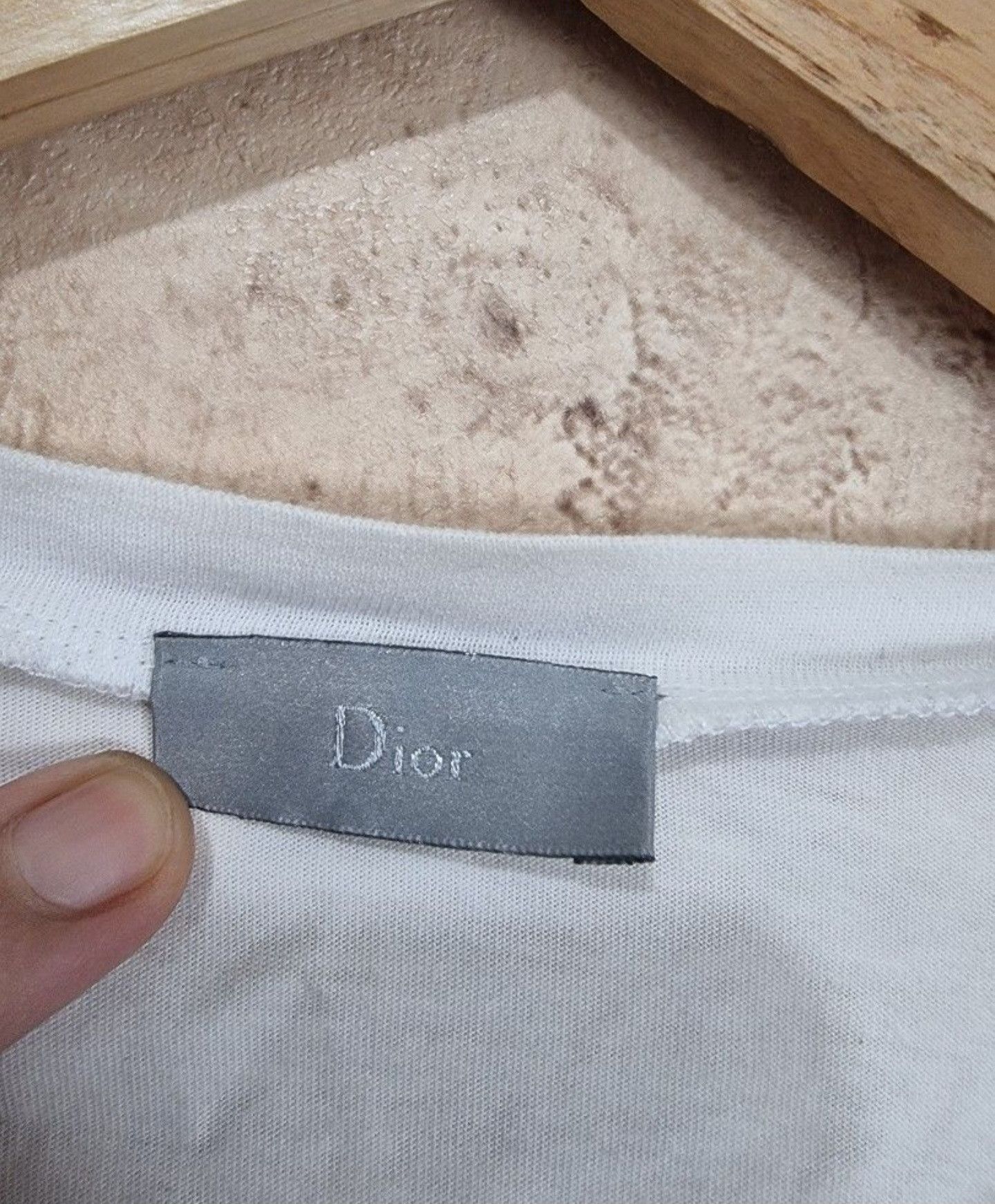 Dior Dior Embroided Bee Vneck Tee Size US S / EU 44-46 / 1 - 4 Thumbnail