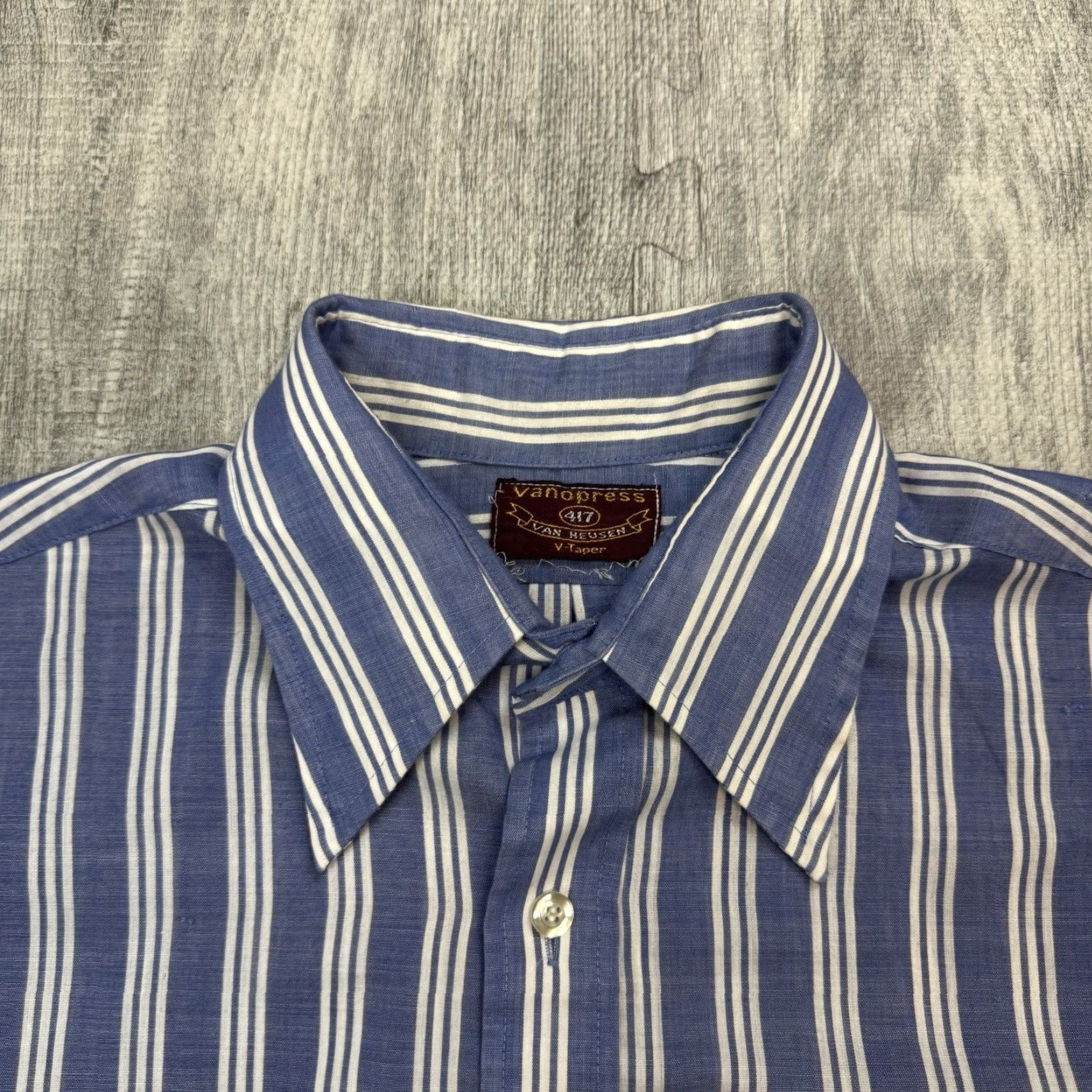 Van Heusen VTG 70s VAN HEUSEN SHIRT NAVY WHITE STRIPE BUTTON UP MENS L BREAKFAST OF VANOPRESS? Size US L / EU 52-54 / 3 - 4 Thumbnail