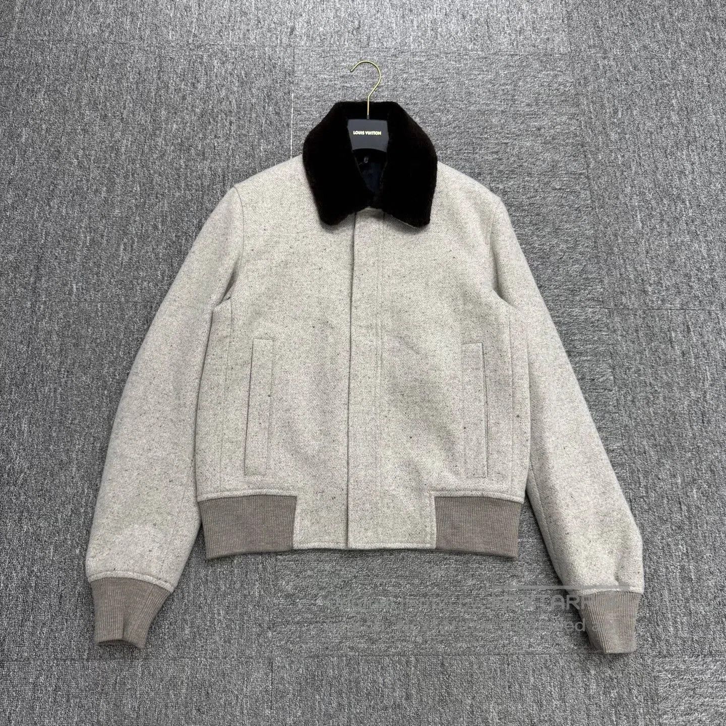 Dior dior mink collar cashmere jacket. Size US L / EU 52-54 / 3 - 1 Thumbnail