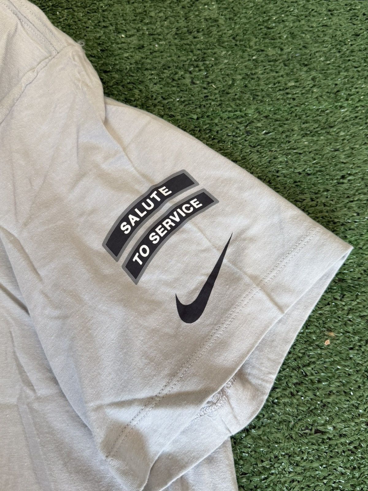 Nike Nike Trevor Lawrence Jacksonville Jaguars Salute To Service Size US XL / EU 56 / 4 - 4 Thumbnail