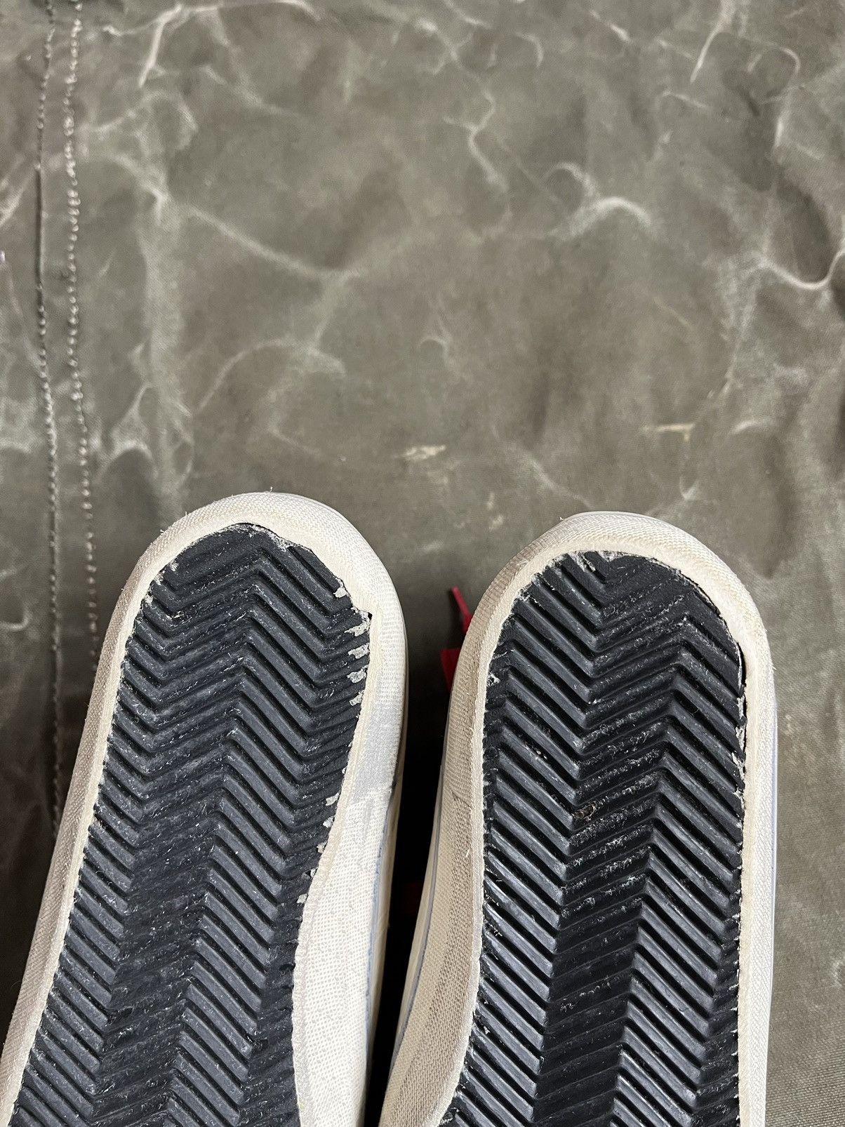 Golden Goose × Vintage GGDB Golden Goose Deluxe Brand V-star 2 Gold Low Sneakers Size US 7 / EU 40 - 17 Thumbnail
