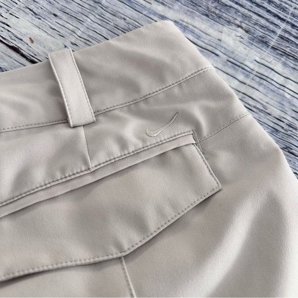 Nike Nike Beige Light Tan Golf Skirt Size 27" / US 4 / IT 40 - 4 Thumbnail