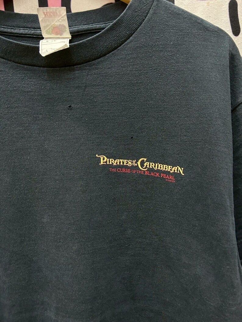 Vintage Vintage 2003 Pirates of the caribbean Movie tshirt size L Size US L / EU 52-54 / 3 - 3 Thumbnail