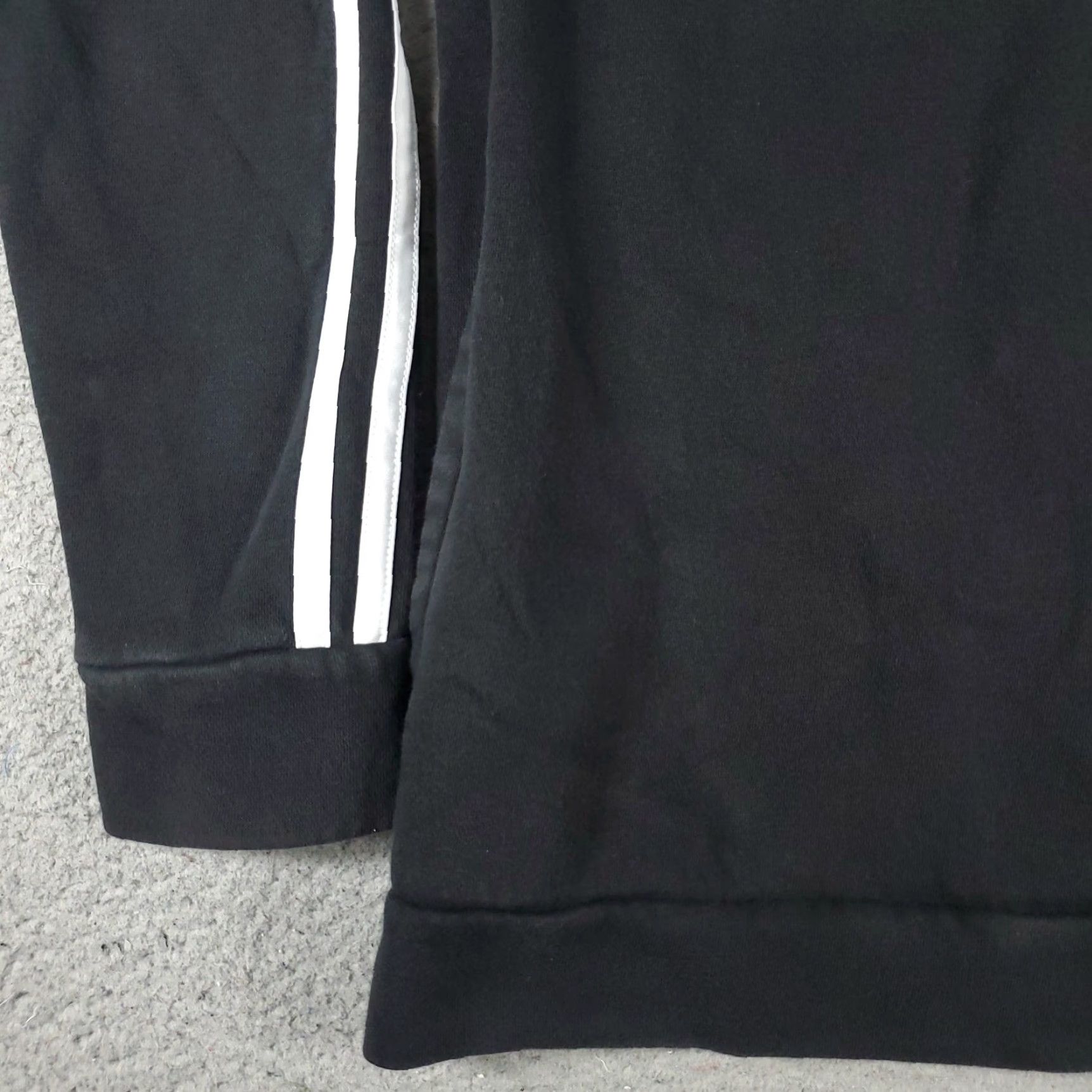 Adidas Adidas Men's Pullover Hoodie Sweater Black Long Sleeve Casual Sports Activewear Medium Size US M / EU 48-50 / 2 - 4 Thumbnail
