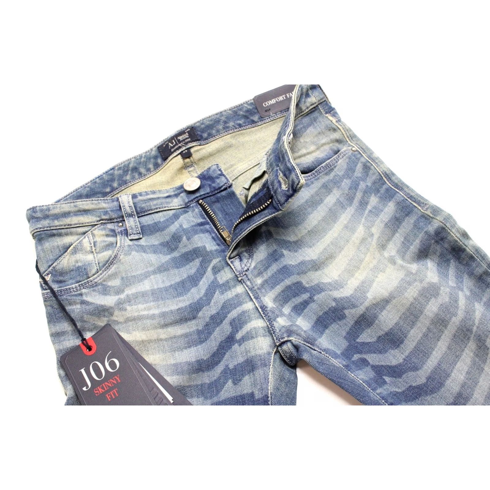 Vintage ARMANI JEANS Skinny Fit Women's Jeans W23 Zip Fly Faded Patterned Logo Blue Size 40" / US 18 - 4 Thumbnail