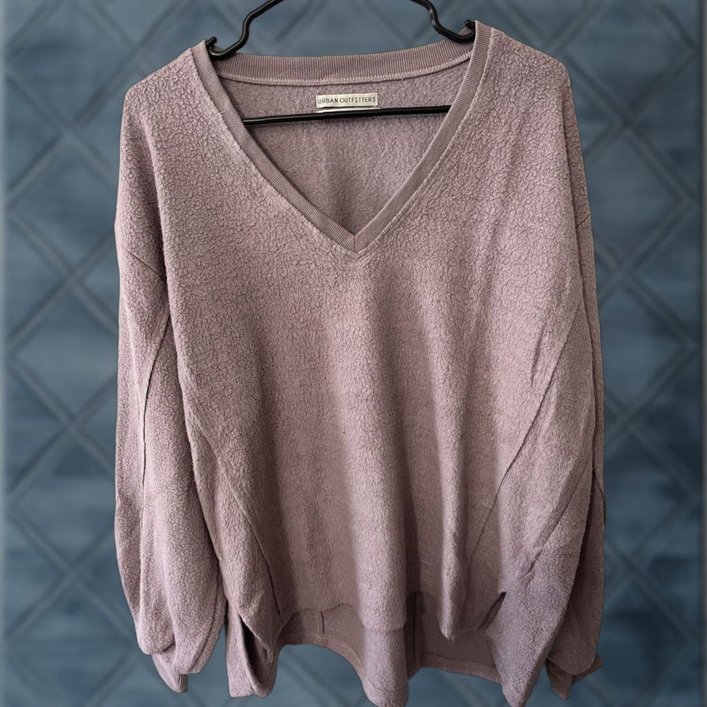 Urban Outfitters Urban Outfitters Sweater Women’s Size Small Blush Pink V-Neck Long Sleeves Size S / US 4 / IT 40 - 1 Thumbnail