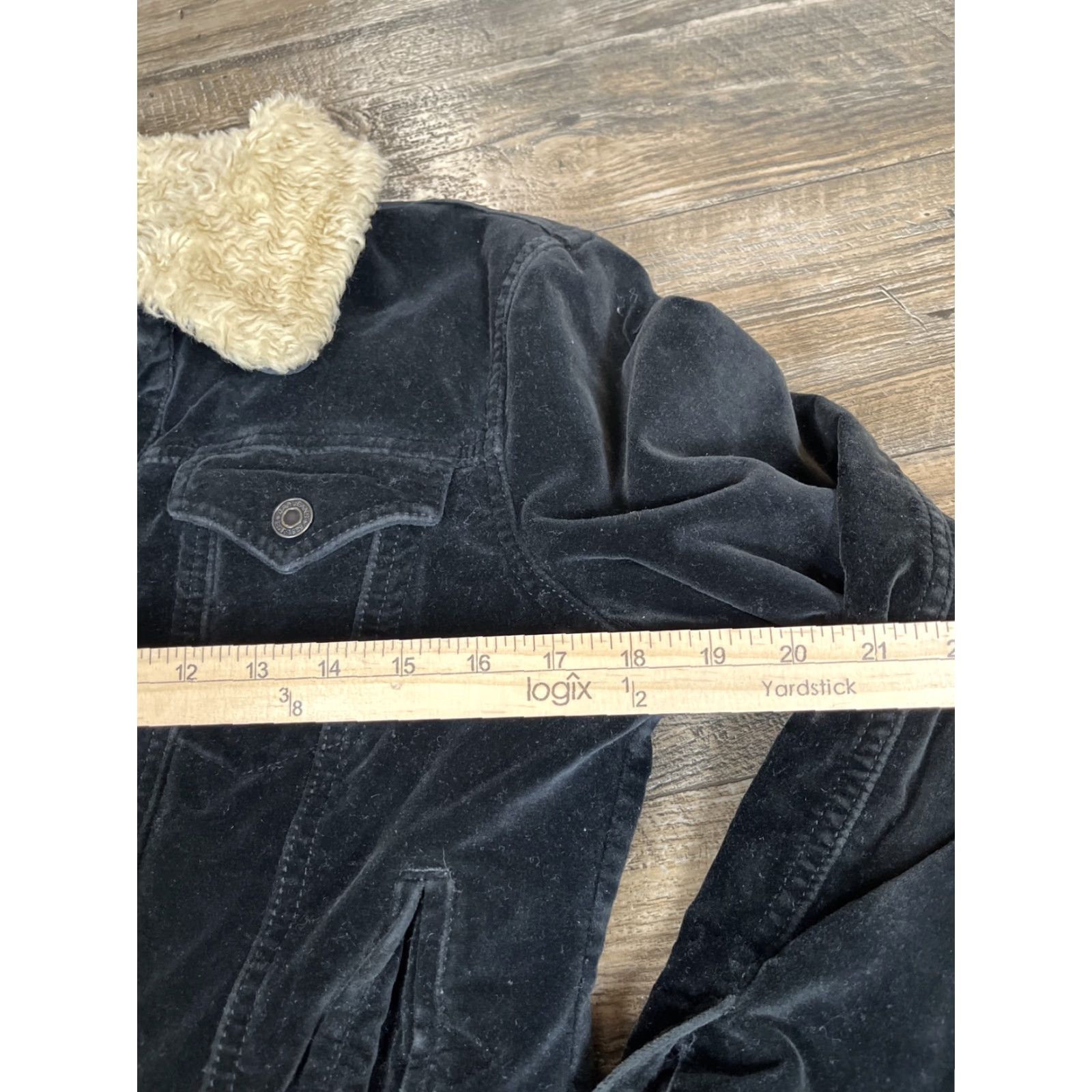 Gap VINTAGE Gap Jacket Womens S Black Velvet Sherpa Lined Snap Trucker Coat 90s Size S / US 4 / IT 40 - 5 Thumbnail