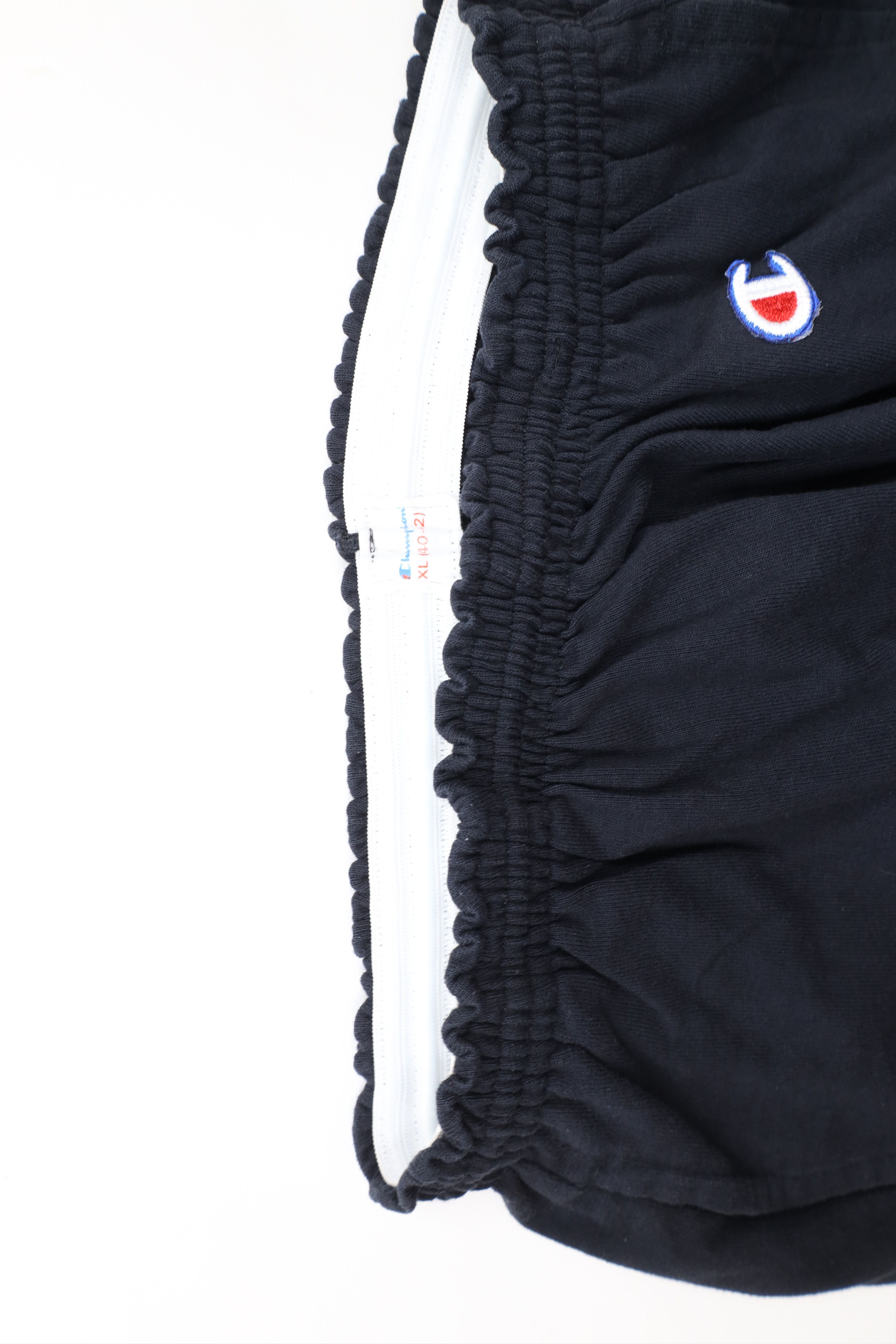 Champion × Vintage Vintage 90s Champion Above Knee Heavyweight Shorts Black Size US 36 / EU 52 - 15 Thumbnail