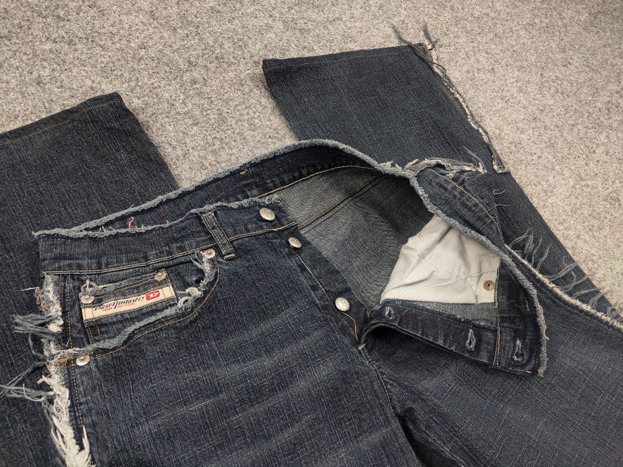 Diesel Rare Vintage Diesel Distressed Denim Flared Jeans Y2k Style Size 32" / US 10 / IT 46 - 13 Thumbnail
