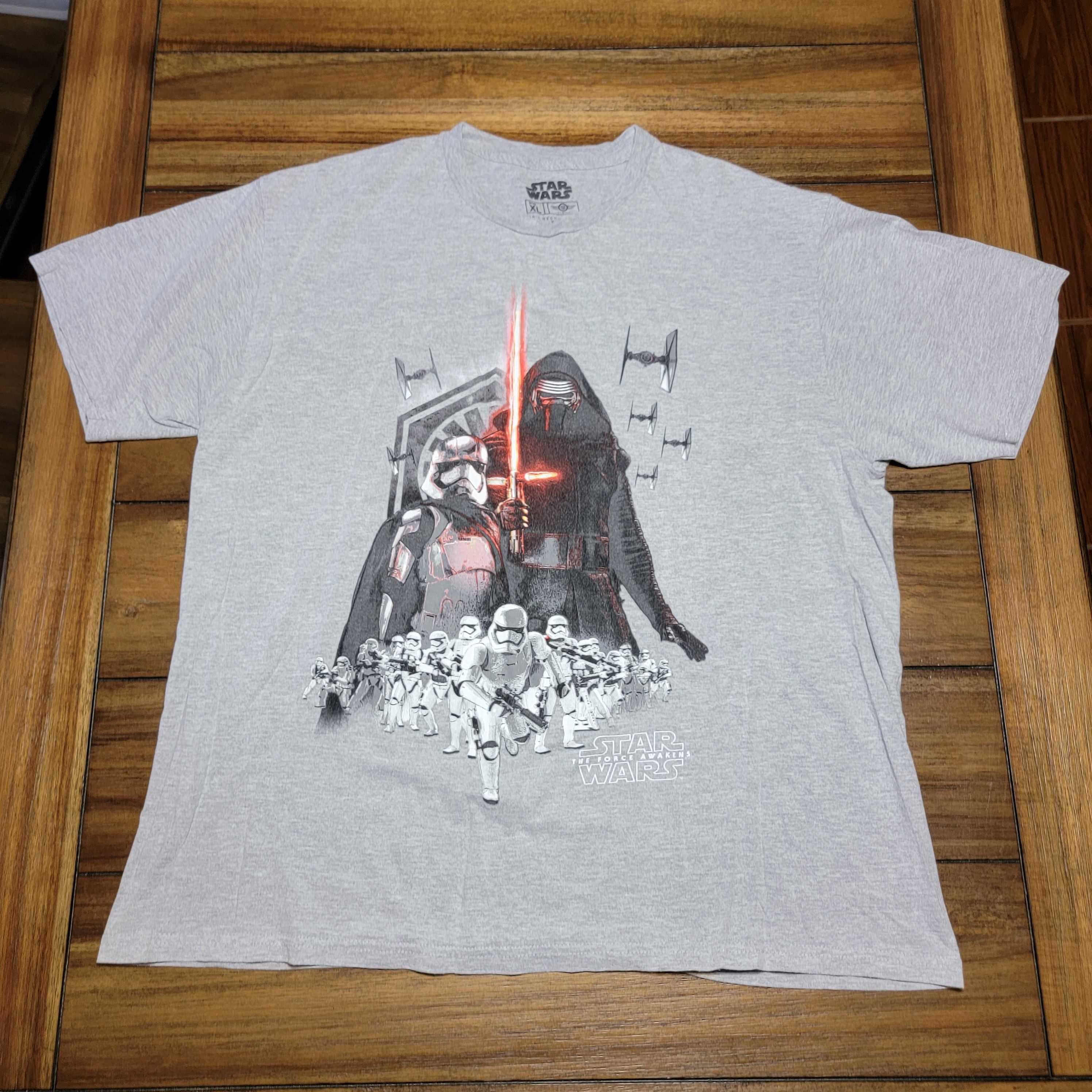 Star Wars Star Wars SS Unisex Tee Kylo Ren & Captain Phasma - Size XL Size US XL / EU 56 / 4 - 1 Thumbnail