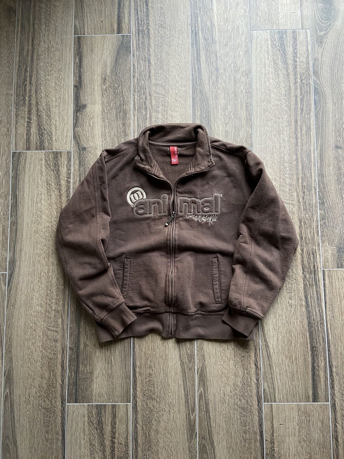 Vintage Vintage Animal Worldwide big logo y2k brown zip Size US L / EU 52-54 / 3 - 1 Thumbnail