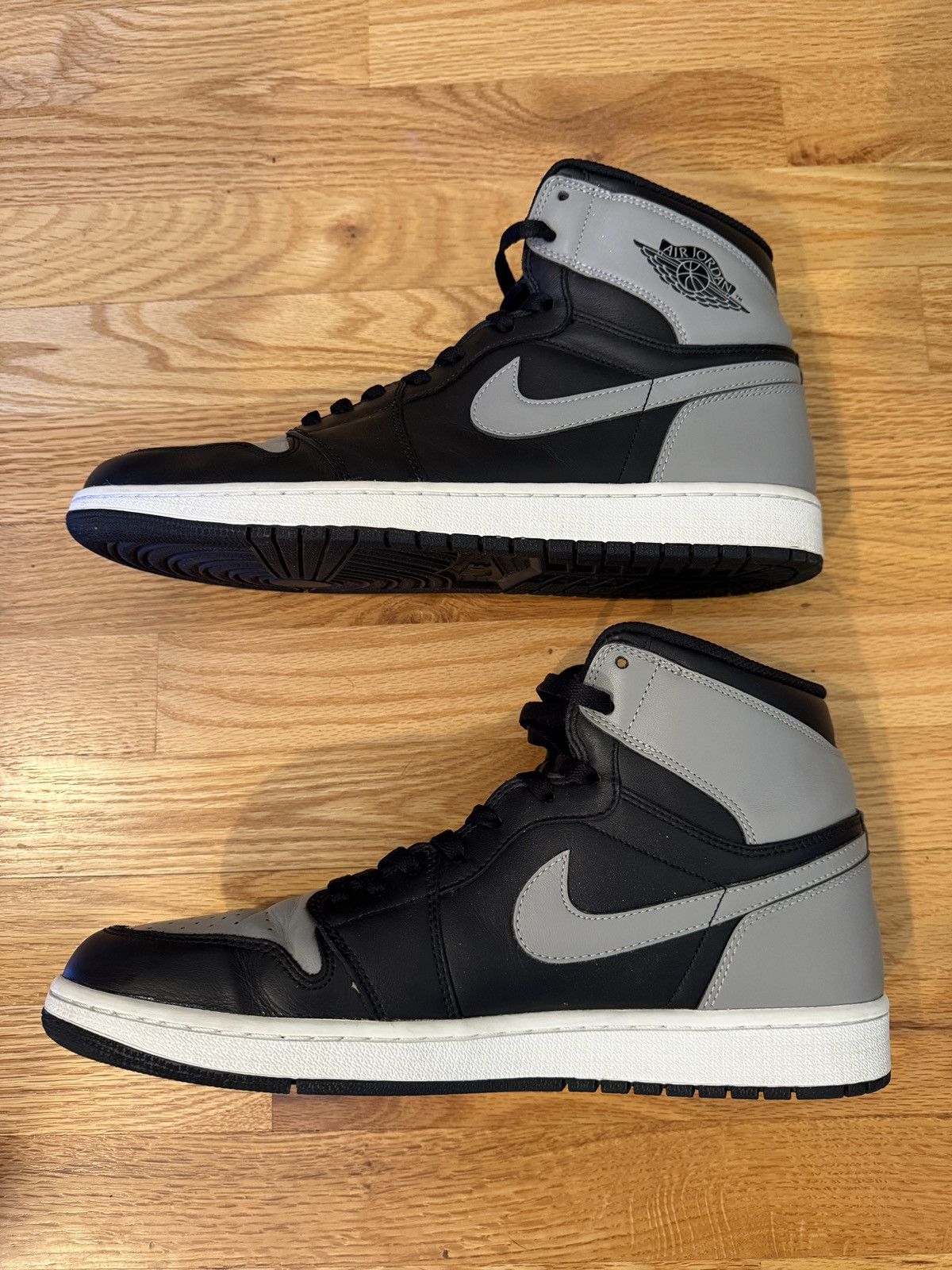 Jordan Brand × Nike Jordan 1 Retro High OG Shadow (2013 Release) Size US 13 / EU 46 - 3 Thumbnail