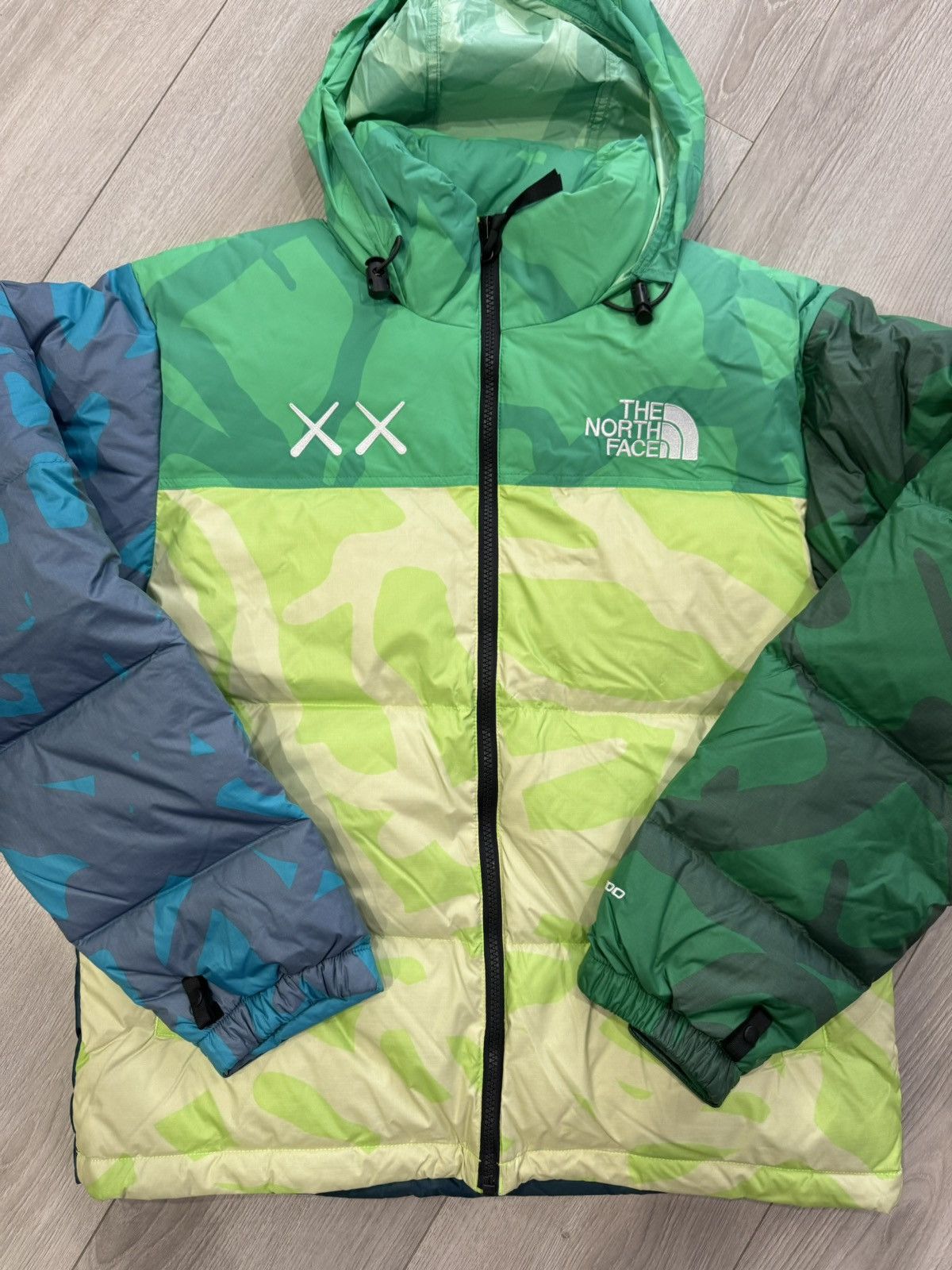 Kaws × The North Face KAWS X THE NORTH FACE 1996 NUPTSE JACKET SAFETY GREEN Size US S / EU 44-46 / 1 - 2 Thumbnail