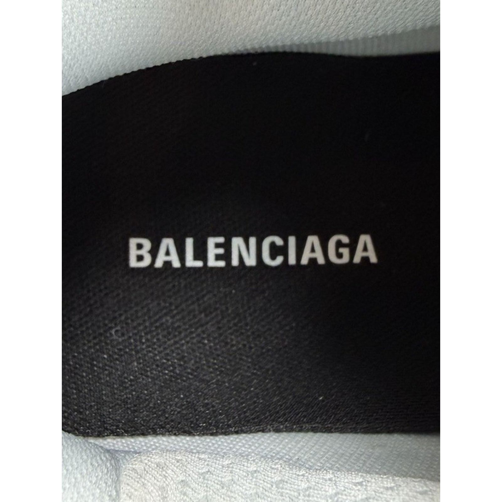 Balenciaga Size 39EU/6US - Balenciaga Runner Burgundy NEW! Size US 6 / EU 39 - 8 Thumbnail