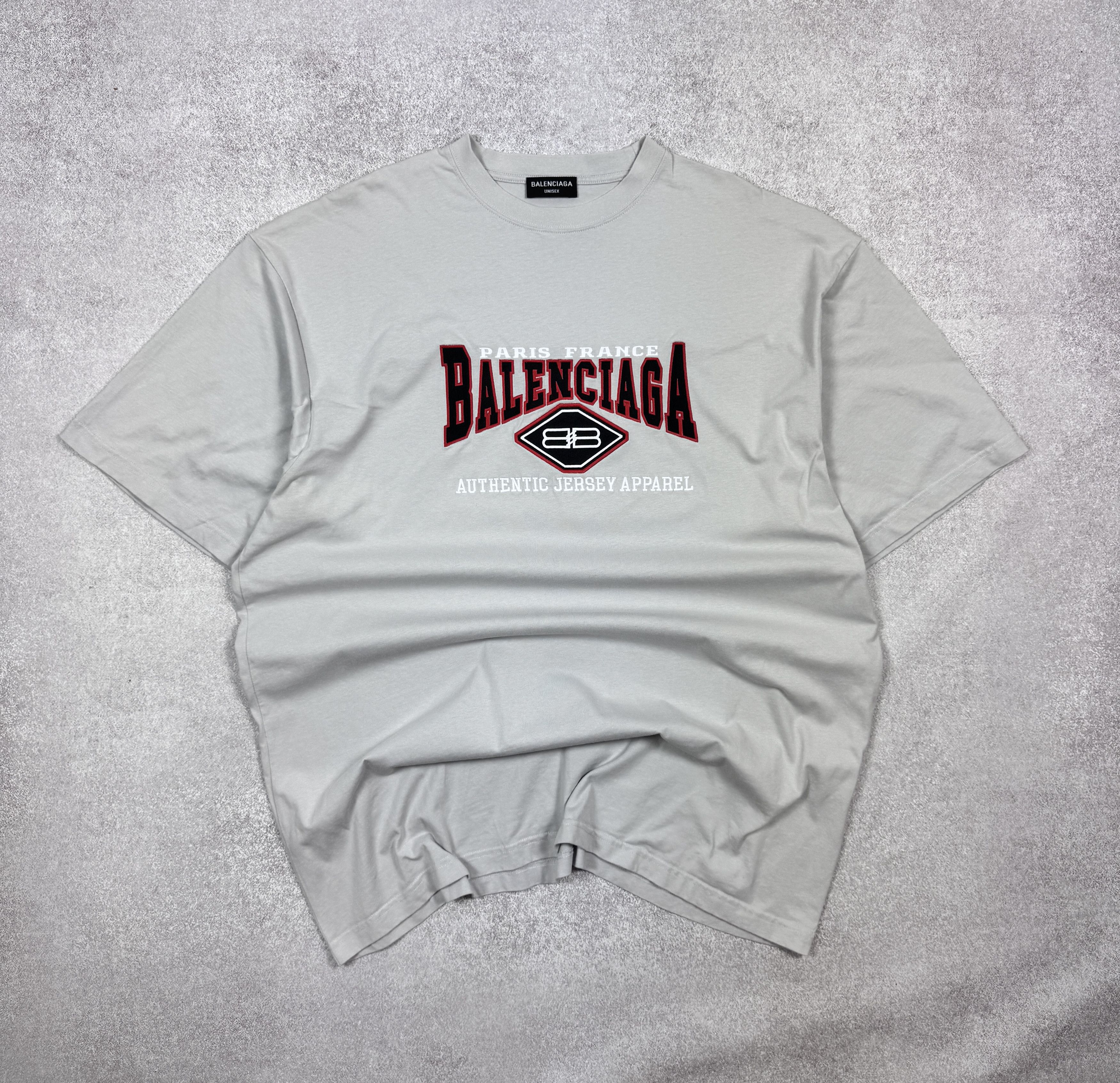 Balenciaga Balenciaga Batwing Embroidered Short Sleeve T-Shirt Size L Size US L / EU 52-54 / 3 - 1 Thumbnail