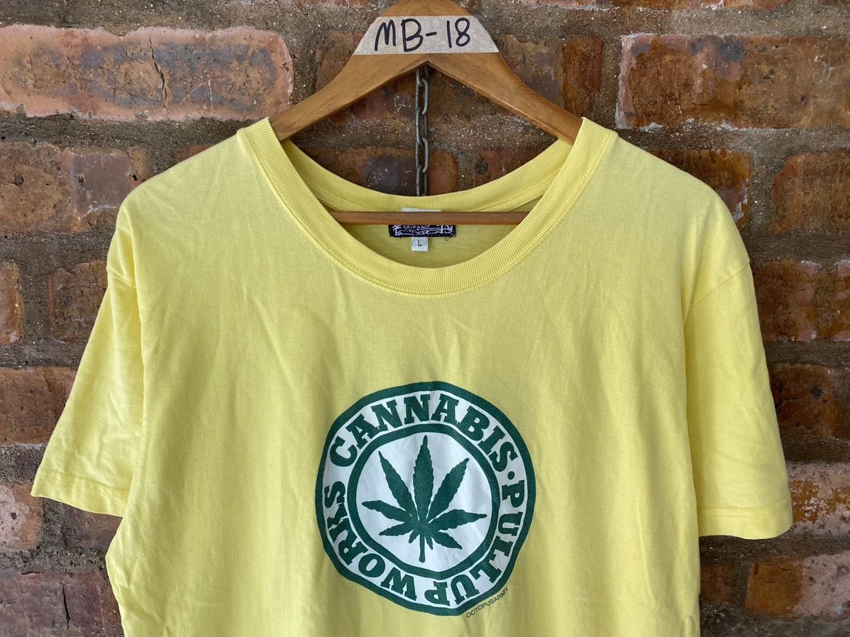 Swagger 1990s Octopus Army Japan Cannabis Pullup work tee Size US M / EU 48-50 / 2 - 3 Thumbnail