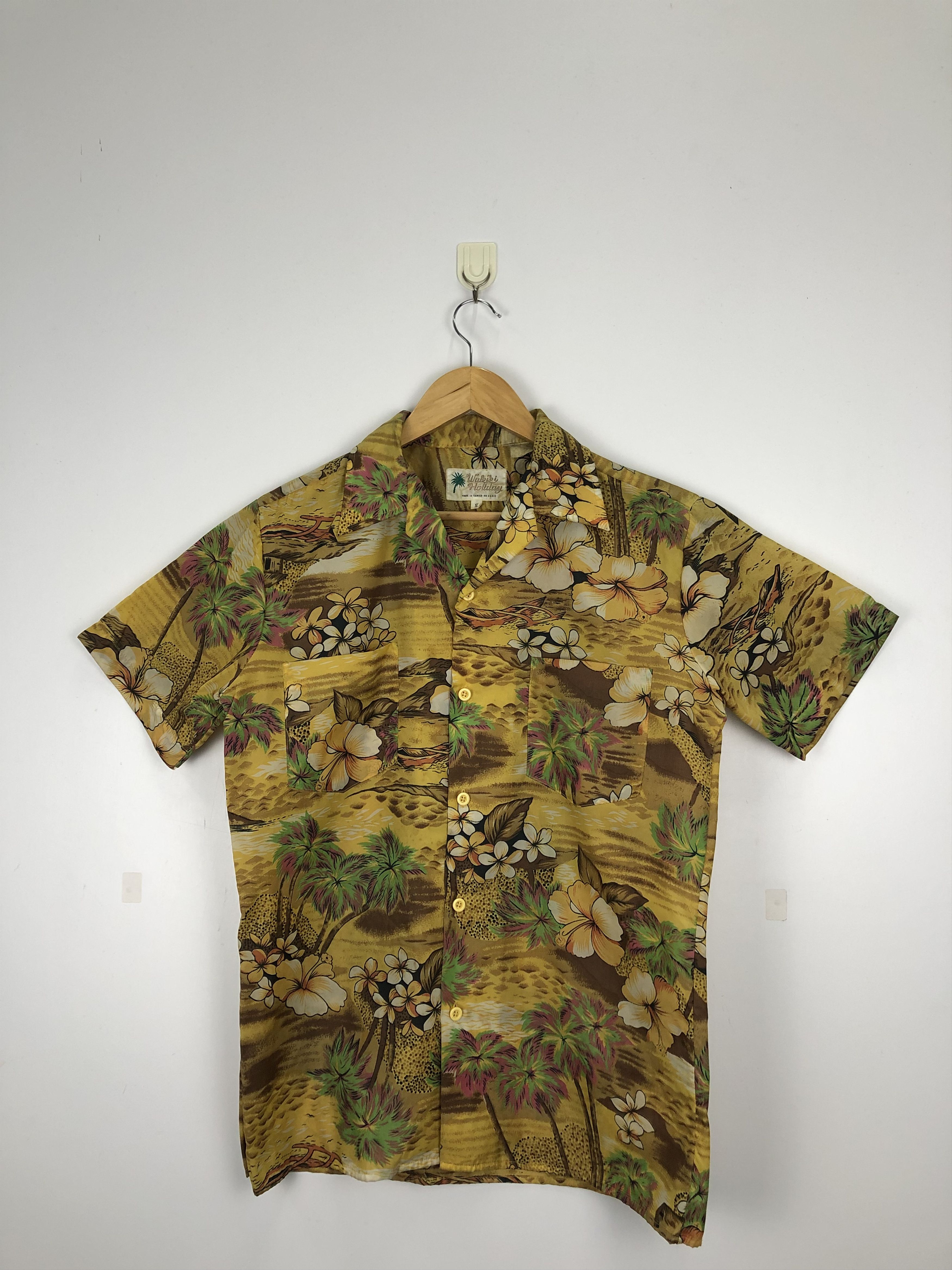 Vintage Vintage Waikiki Holiday Nylon Flower Motive TA0007 Size US S / EU 44-46 / 1 - 1 Thumbnail
