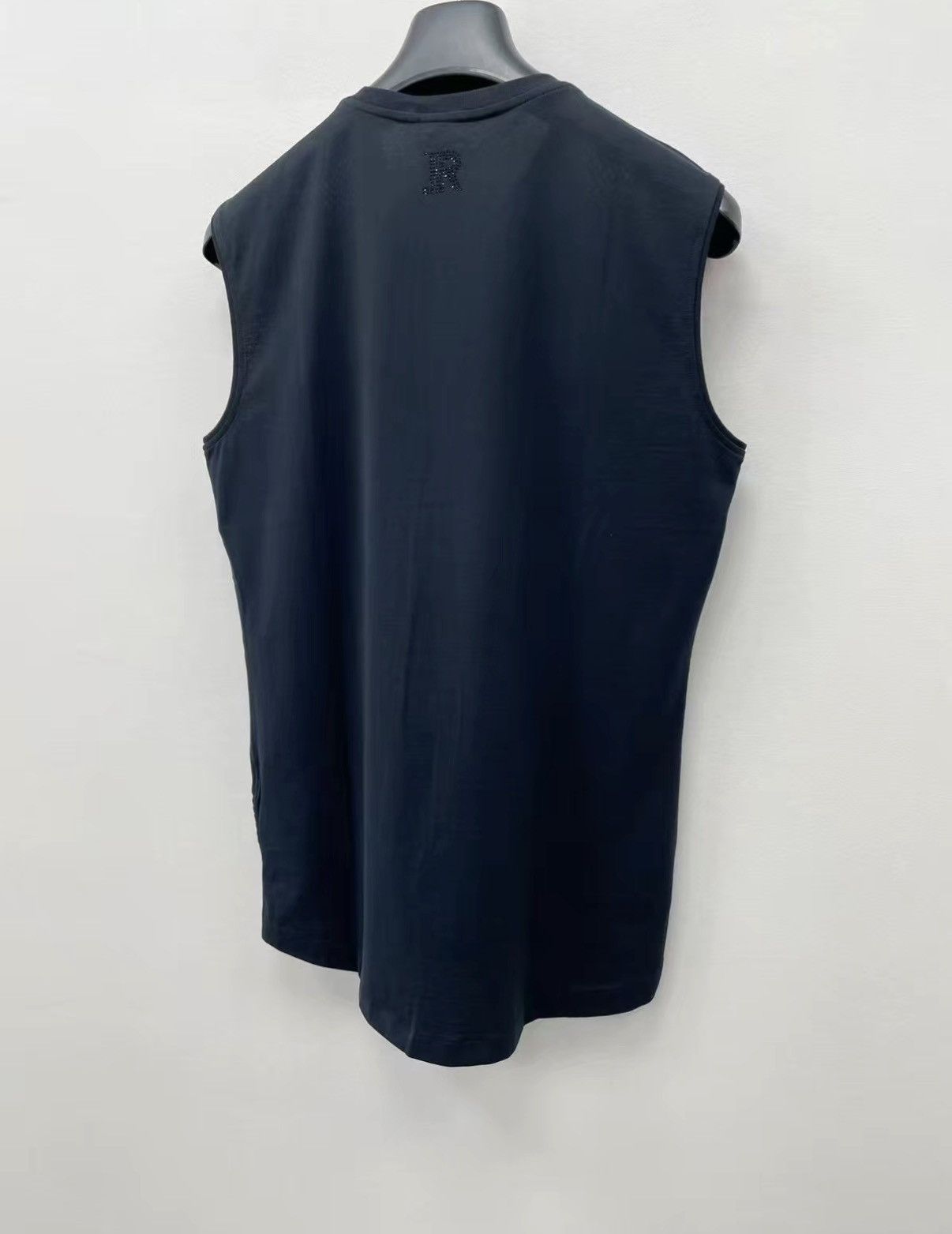 John Richmond Richmond Crystal-Embellished Cut-Out Sleeveless Tee J30 Size US S / EU 44-46 / 1 - 5 Thumbnail