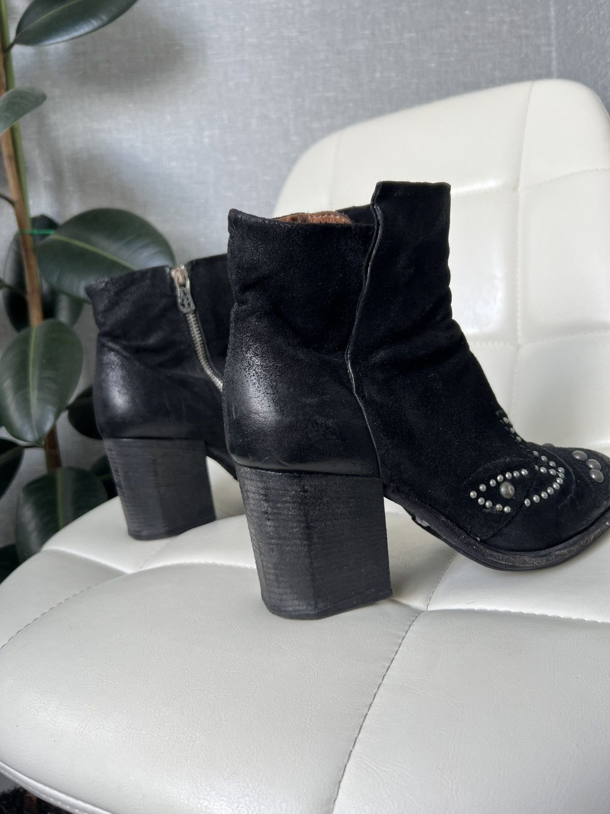 A.S.98 A.S.98 Western Style Studded Suede Leather Ankle Boots Sz 39 Size US 9 / IT 39 - 11 Thumbnail