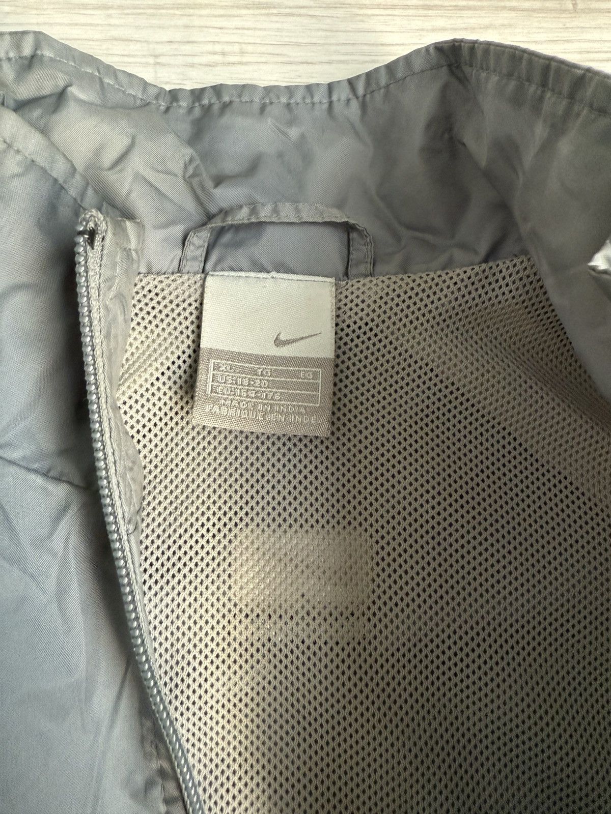 Nike × Vintage Vintage Nike Big Central Logo Nylon’s Anorak Track jacket Size US S / EU 44-46 / 1 - 3 Thumbnail