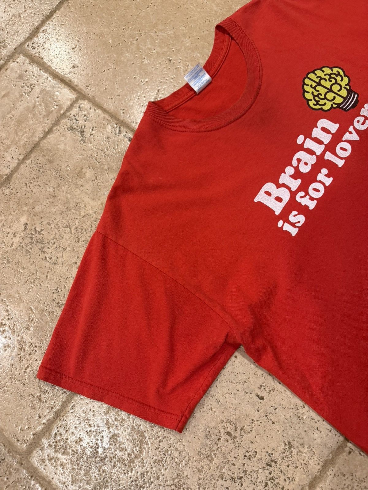 Vintage Vintage NERD “Brain is For Lovers” Red Distressed T-Shirt Size US XL / EU 56 / 4 - 5 Thumbnail