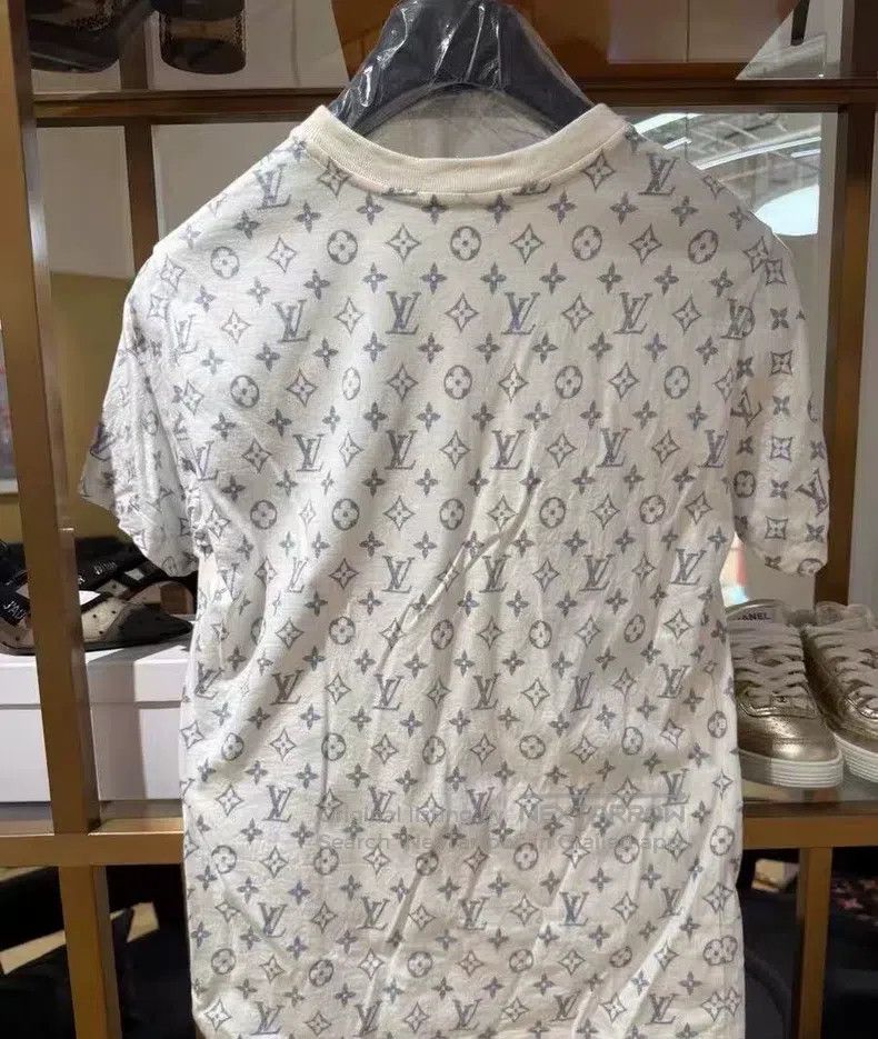 Louis Vuitton Louis Vuitton White short sleeves Size US M / EU 48-50 / 2 - 2 Thumbnail