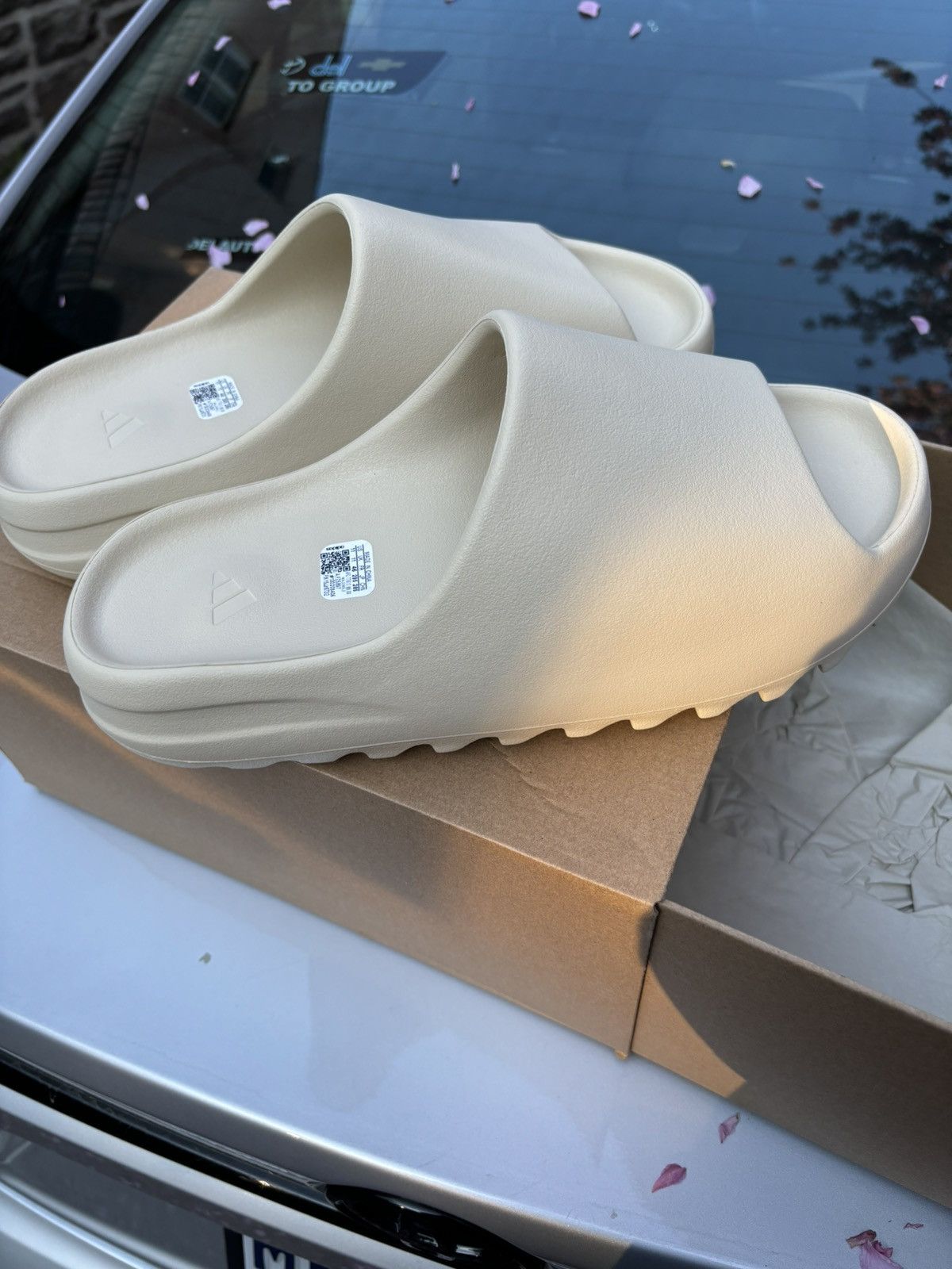adidas Yeezy Slide Bone Size 11 (2022/2023 Restock) FZ5897