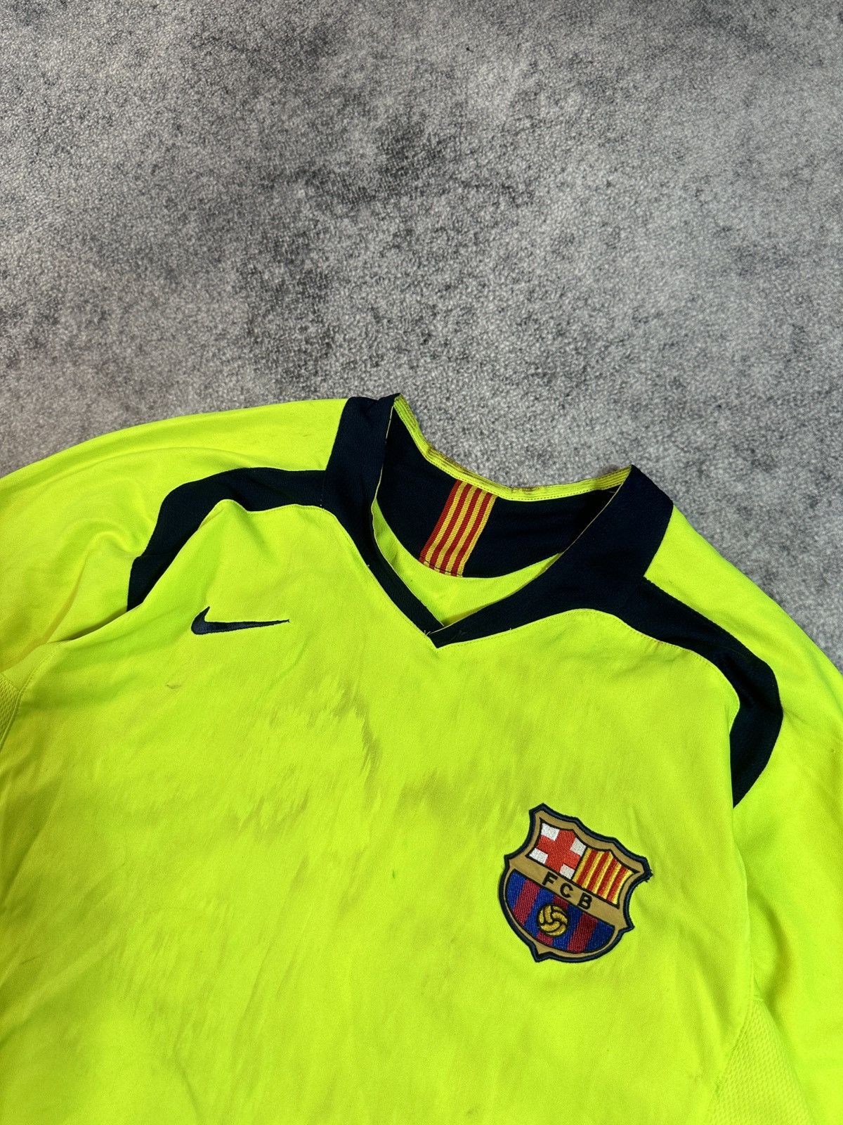 Nike × Vintage Vintage Nike F.C.Barcelona 10 Ronaldinho Soccer Jersey Style Size US XL / EU 56 / 4 - 3 Thumbnail
