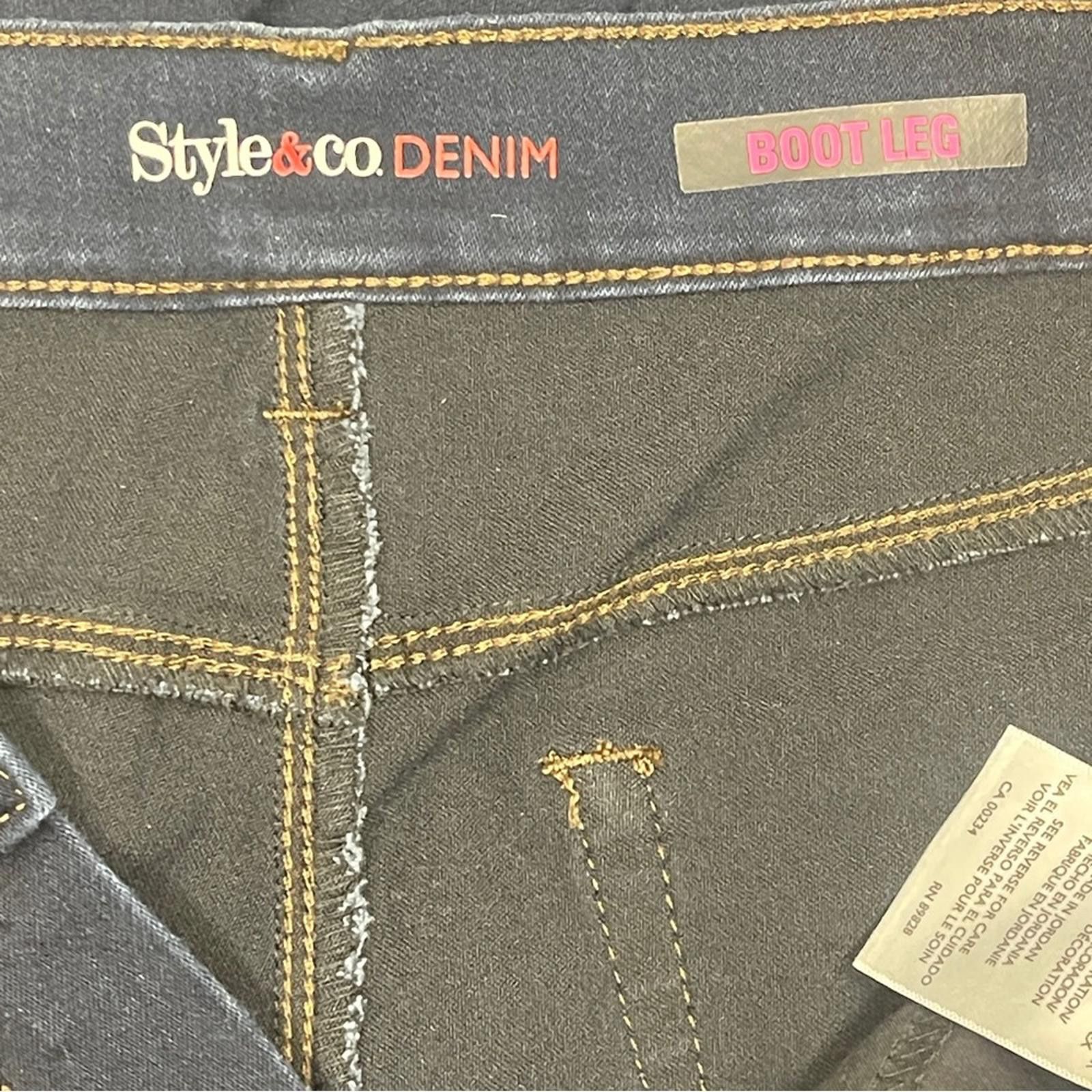 Style & Co Style & co. Dark Blue Bootcut Jeans size 12P Size 34" / US 12 / IT 48 - 4 Thumbnail
