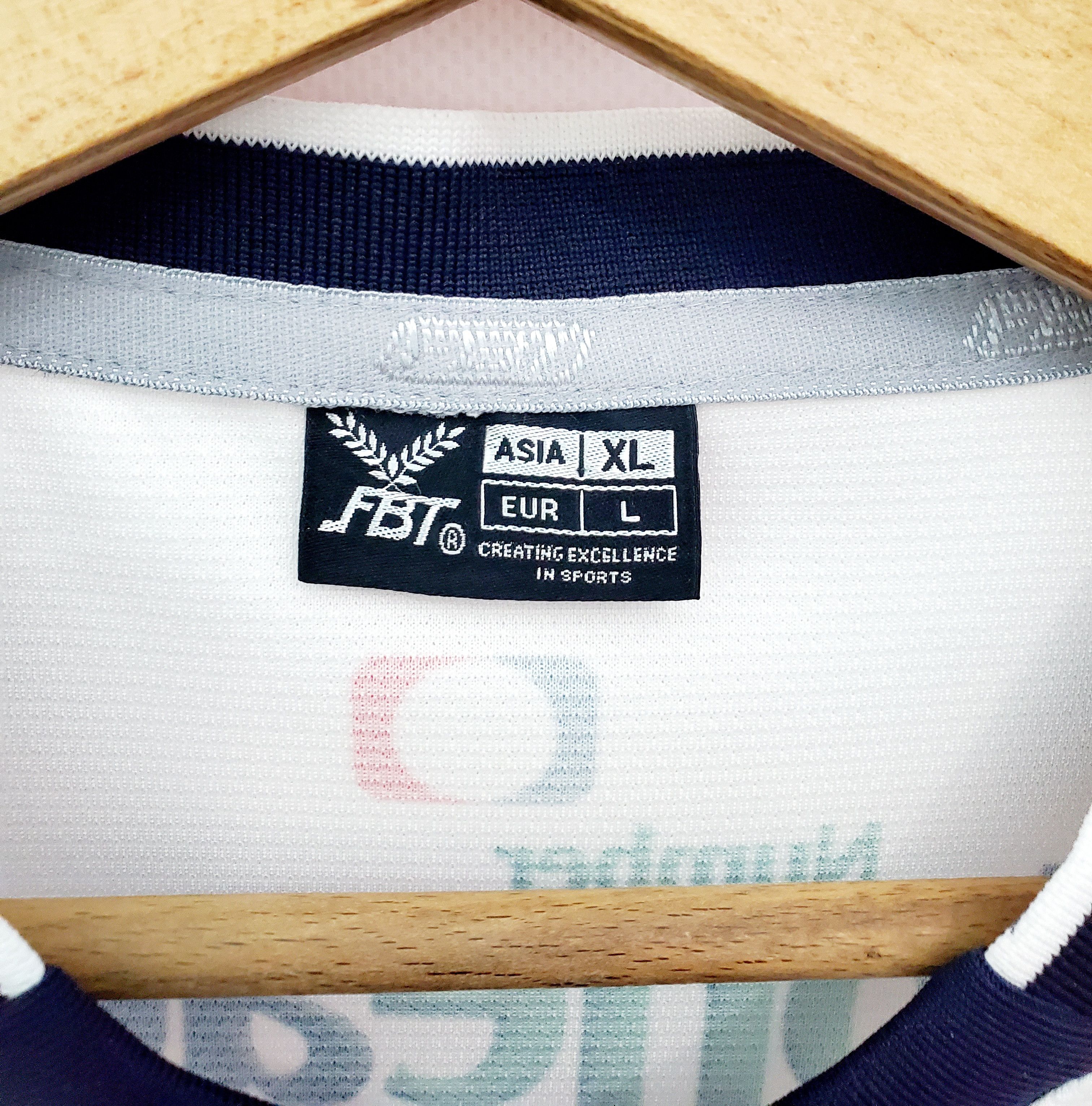 Other FTB Doncaster Rovers Home 2017 jersey perfect condition L Size US L / EU 52-54 / 3 - 4 Thumbnail