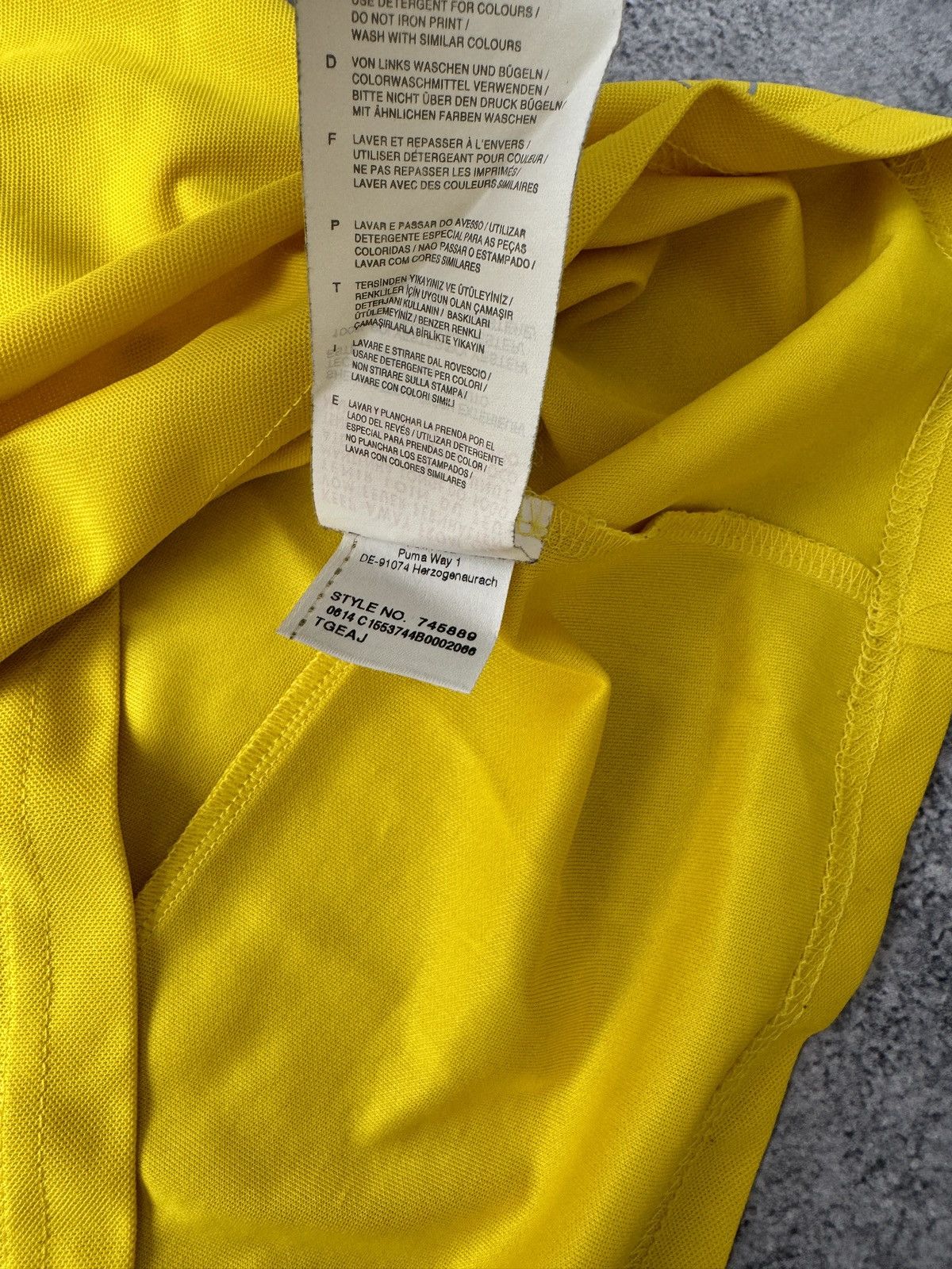 Puma × Vintage Vintage Puma Borussia Dortmund 2014-15 Home Jersey size L Size US L / EU 52-54 / 3 - 6 Thumbnail