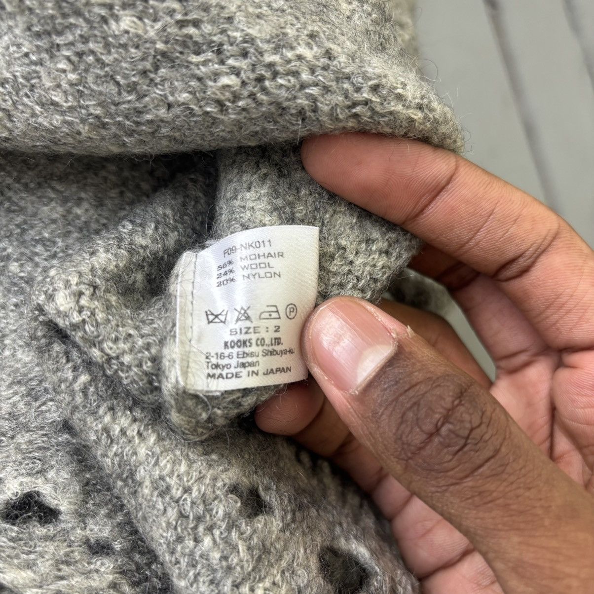 Number (N)ine AW2009 ‘A Closed Feeling’ Distressed Knit Sweater Size US M / EU 48-50 / 2 - 5 Thumbnail