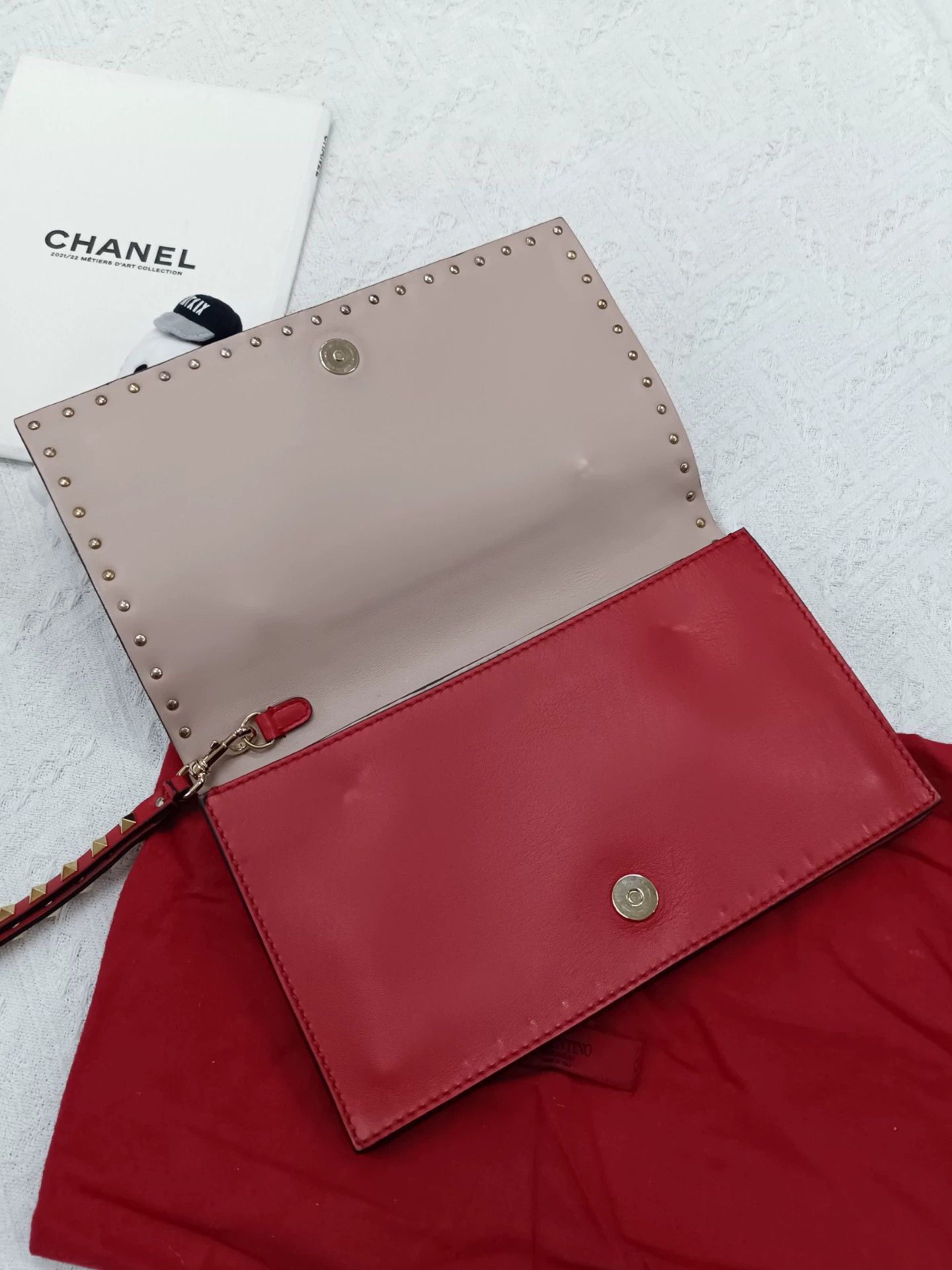 Valentino Valentino Red Studded Clutch w/ Dust Bag Size ONE SIZE - 3 Thumbnail